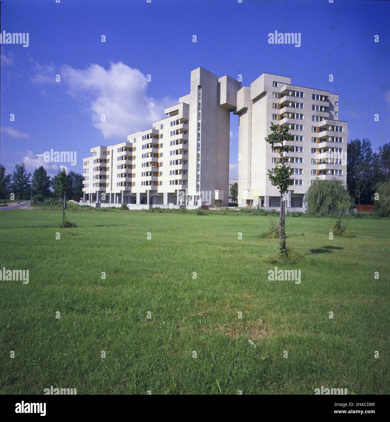 Varsovie 07,1980.Blok mieszkalny przeznaczony dla dyplomatów radzieckich przy ulicy Jana III Sobieskiego 100. msa PAP/Jan Morek Dok³adny dzieñ wydarzenia nieustalony.Varsovie, juillet 1980.Un bloc d'appartements pour les diplomates soviétiques au 100 Jana III Sobieskiego Street. msa PAP/Jan Morek jour d'événement inconnu Banque D'Images