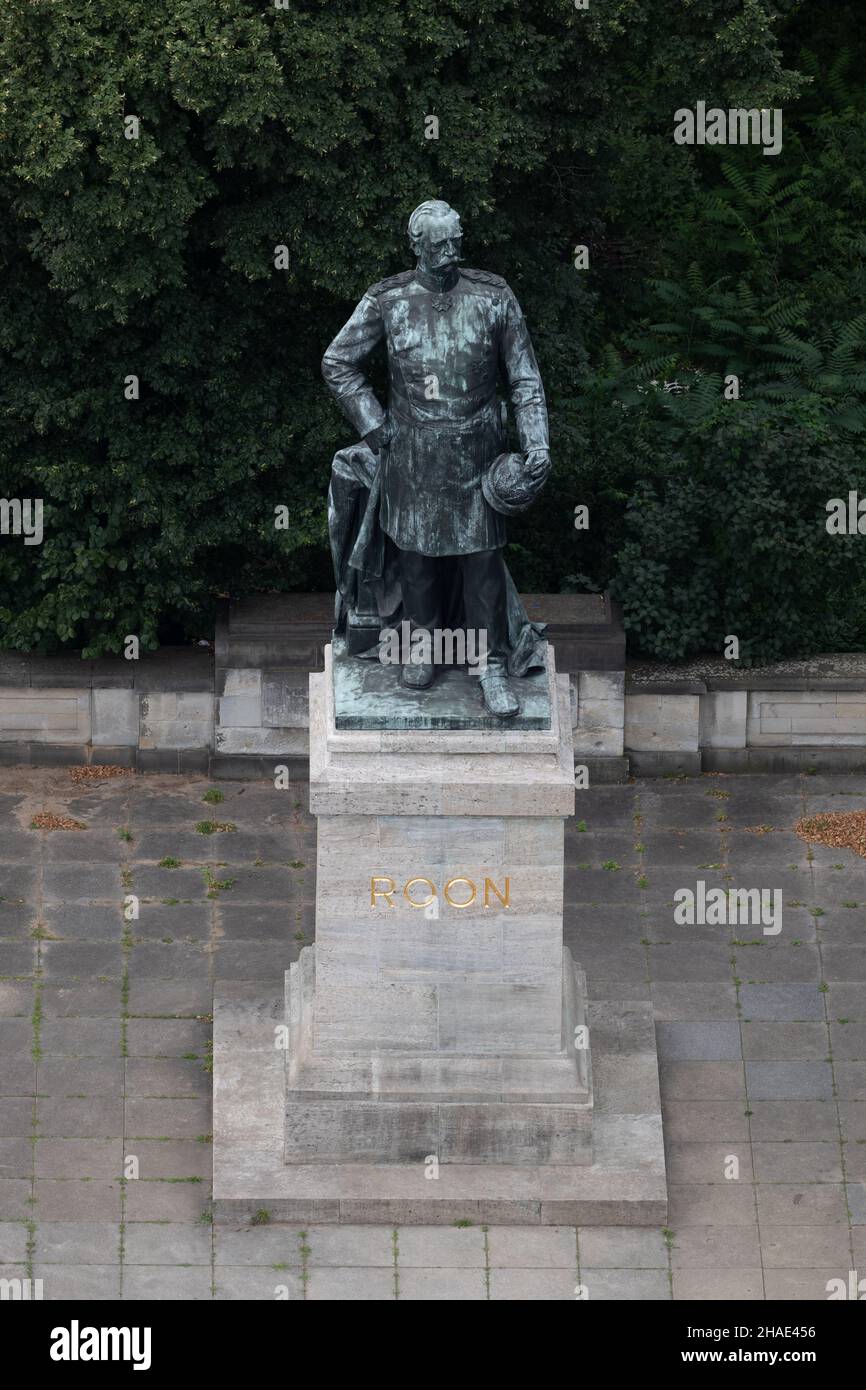 La statue d'Albrecht von Roon (allemand : roon-Denkmal), monument de 1904 par Harro Magnusson dans le parc Tiergarten à Berlin, Allemagne. Banque D'Images