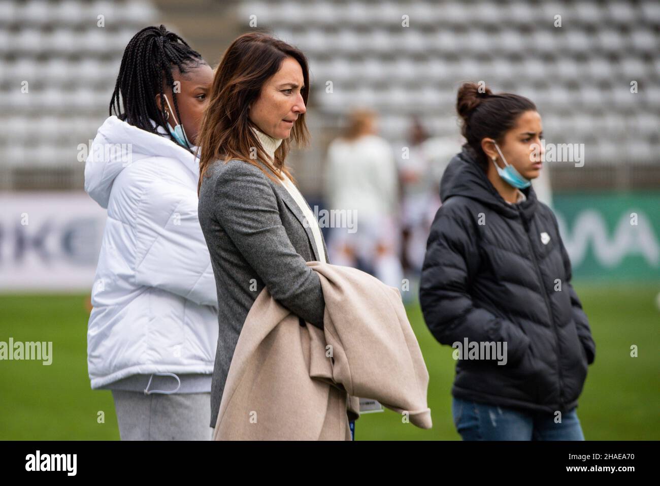 Gaetane Thiney du FC Paris avant le championnat féminin de France D1 Arkema football match entre le FC Paris et l'Olympique Lyonnais le 12 décembre 2021 au stade Charlety à Paris, France - photo: Antoine Massinon/DPPI/LiveMedia Banque D'Images