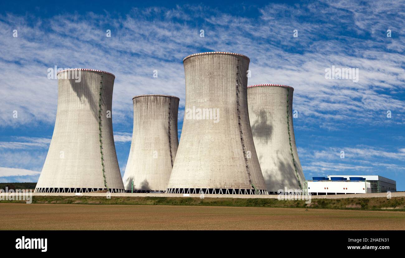 Vue sur la centrale nucléaire Dukovany - République tchèque Banque D'Images