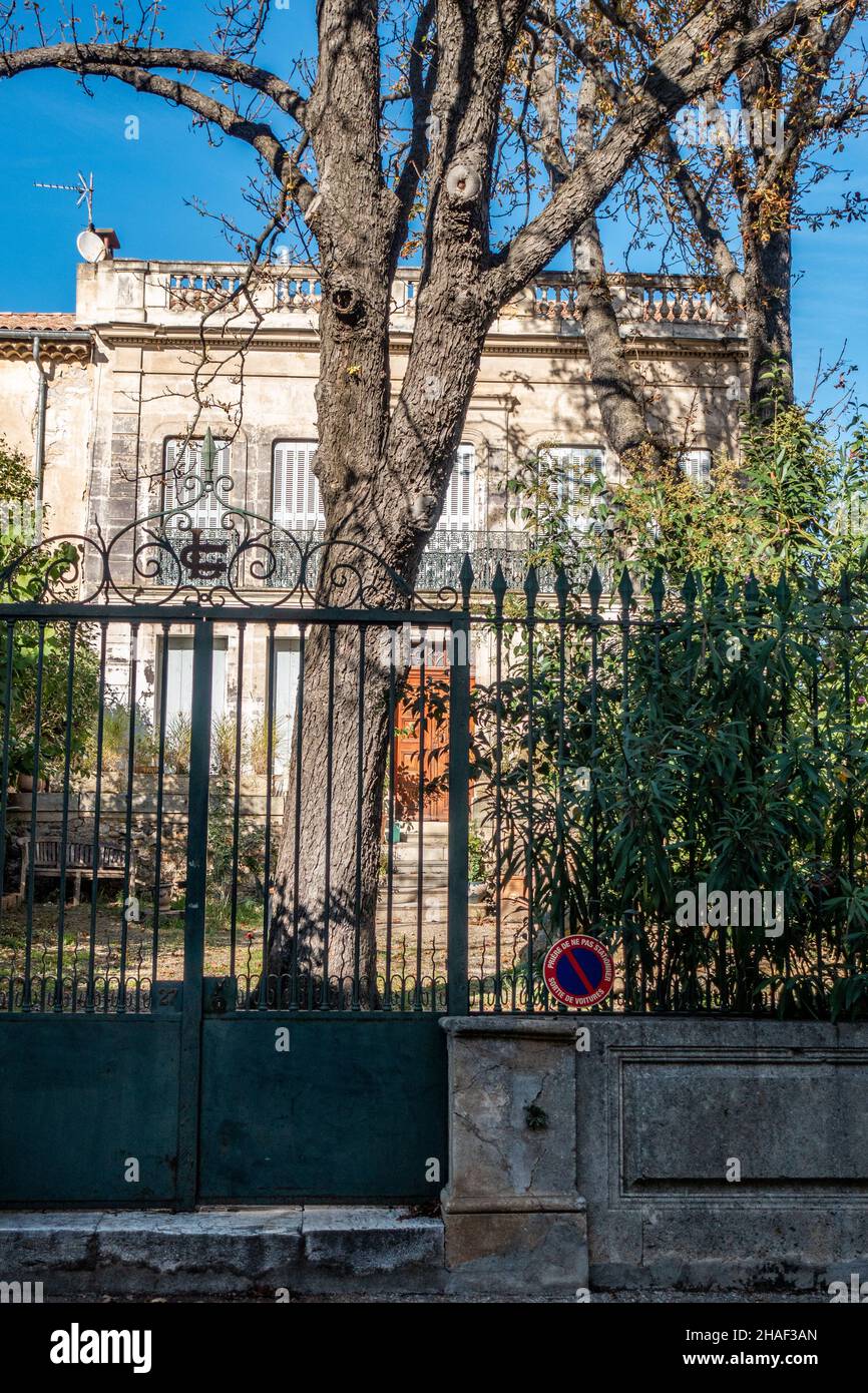 grande maison de ville en pierre française Banque D'Images
