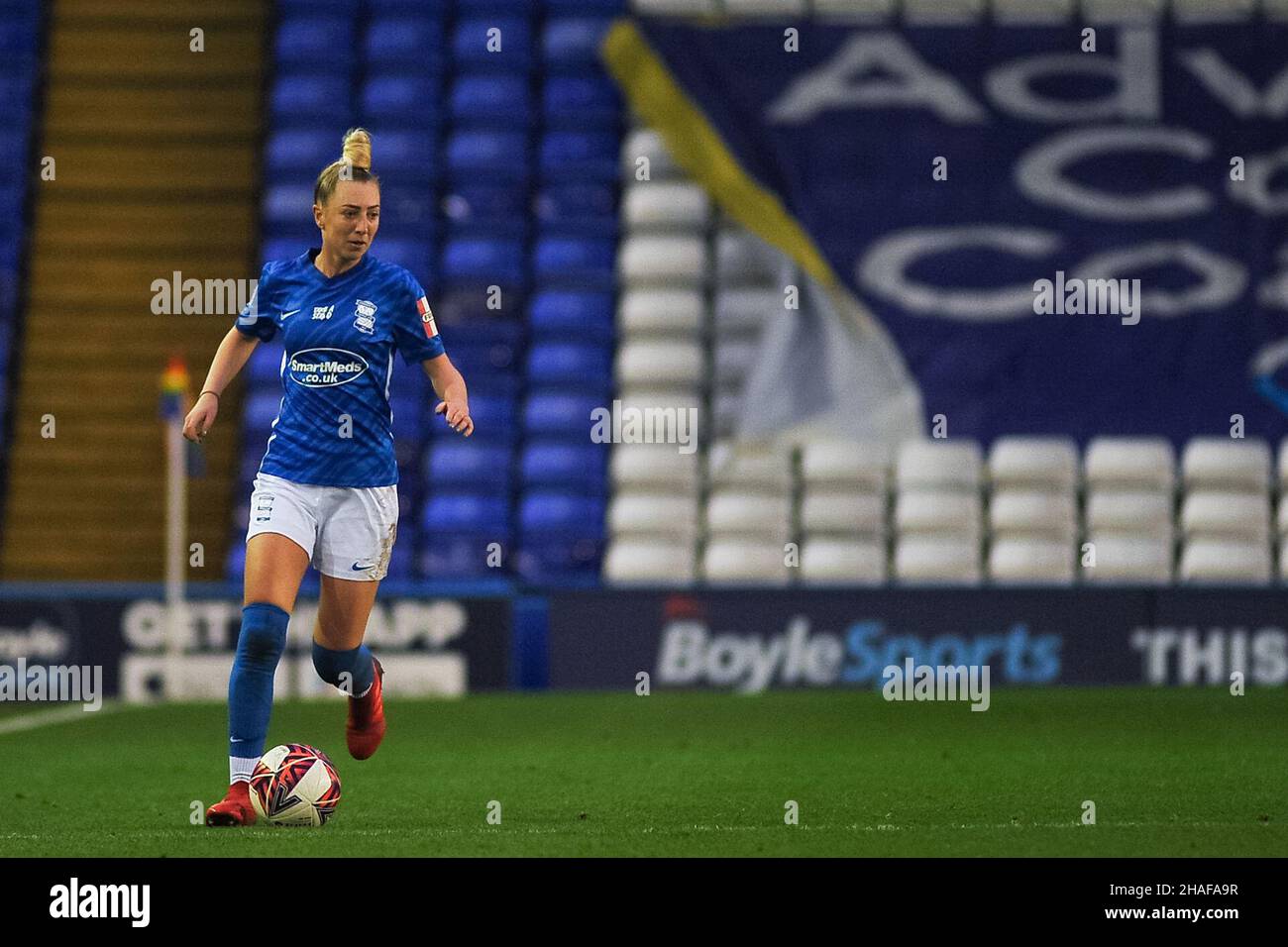 Jade Pennock (Birmingham City #11) sur le ballon pendant le match de la Super League Womens entre Birmingham City et Manchester City au stade St Andrews à Birmingham, Angleterre Karl W Newton/Sports Press photo Banque D'Images