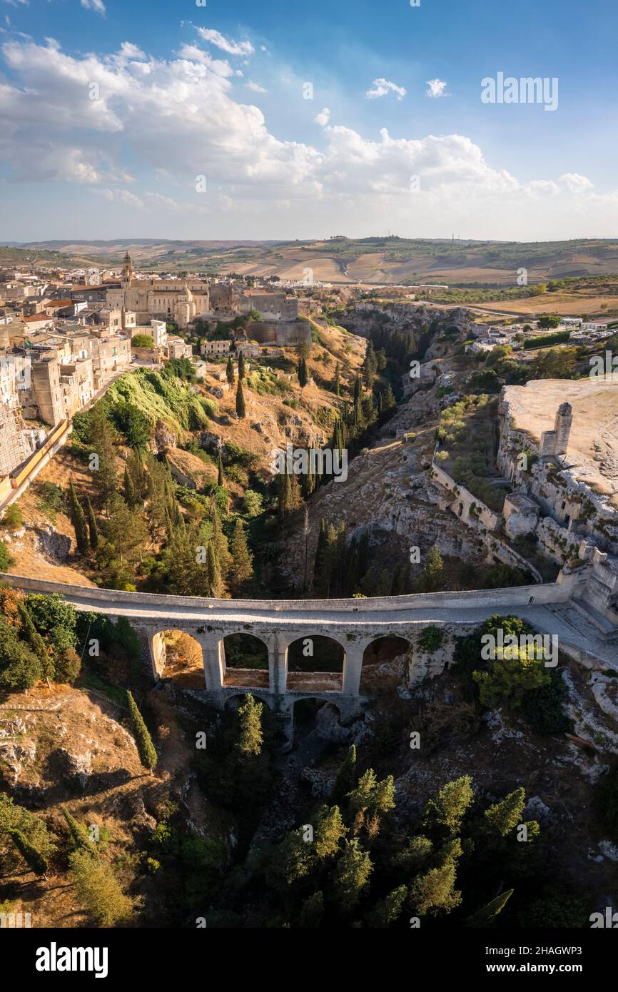 Ponte acquedotto sul torrente gravina Banque