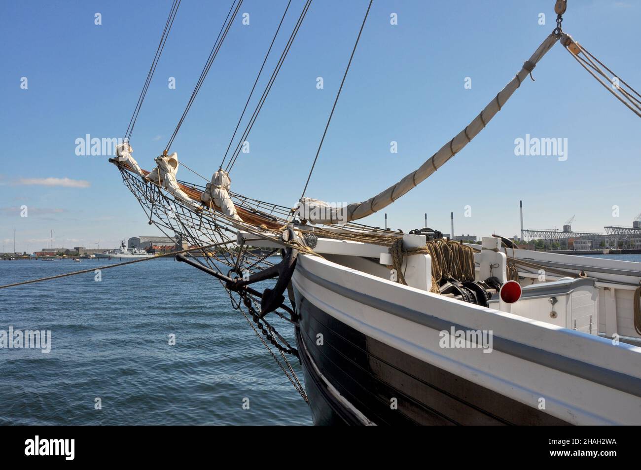 Partie avant d'un vieux bateau à voile à Copenhague, Danemark Banque D'Images