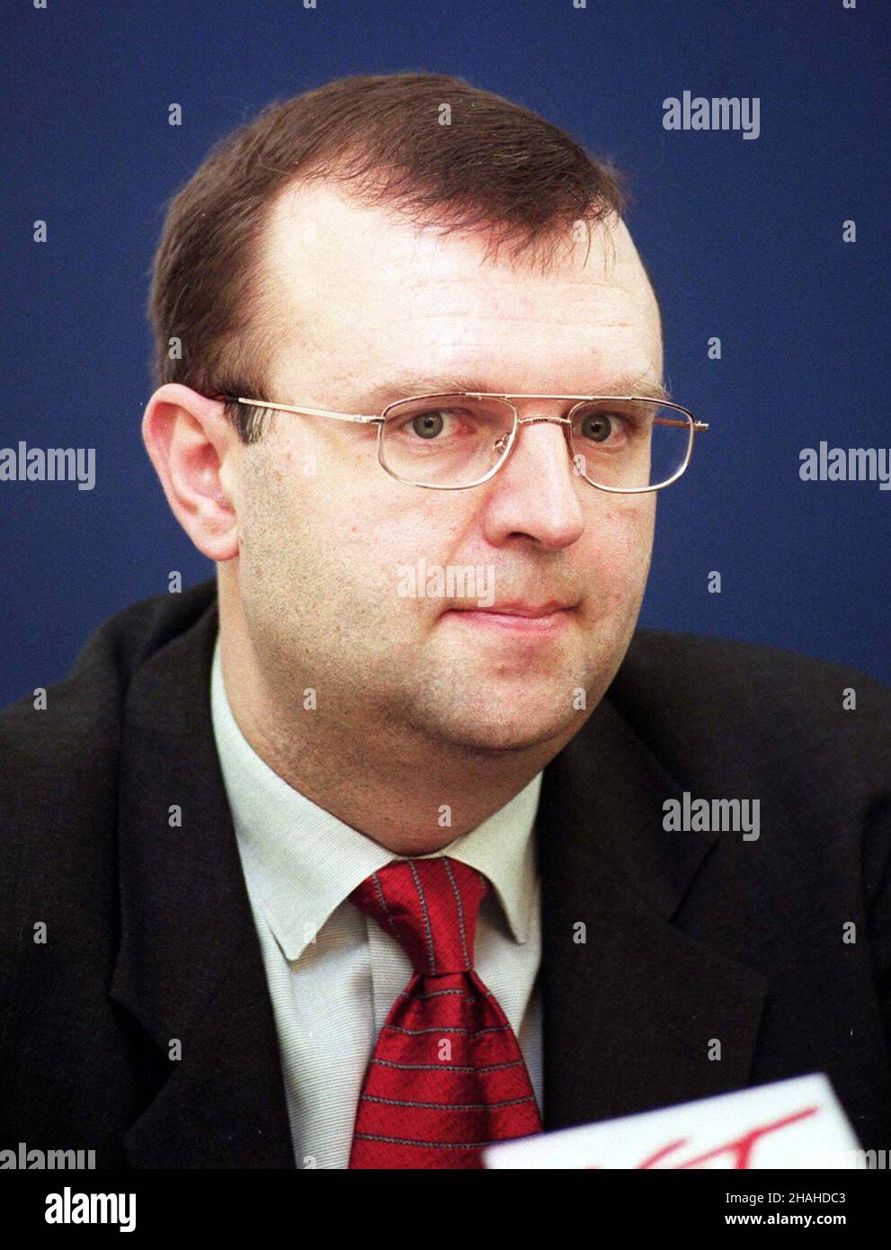 Varsovie, 03.04.2001.Ministre kultury Kazimierz Micha³ Ujazdowski.(m.) PAP/Radek PietruszkaVarsovie, 03.04.2001.Ministre polonais de la Culture Kazimierz M. Ujazdowski.(m.) PAP/Radek Pietruszka Banque D'Images