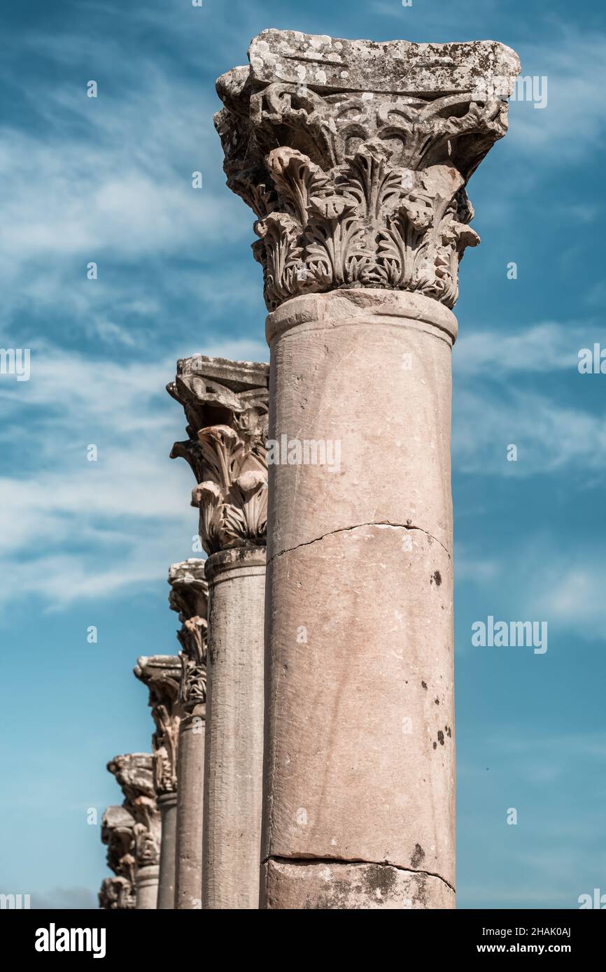 Colonnes anciennes en marbre grec en gros plan Banque D'Images