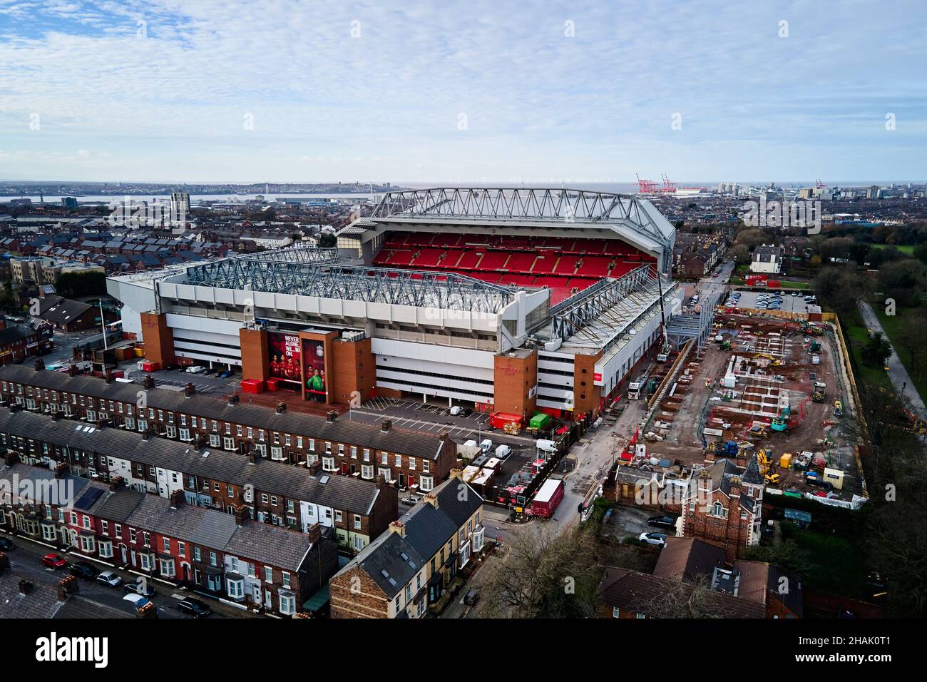 Liverpool, Merseyside, Royaume-Uni - décembre 02 2021.Une vue aérienne générale du site de construction d'Anfield Road au stade Anfield du Liverpool football Club, en tant que contre Banque D'Images