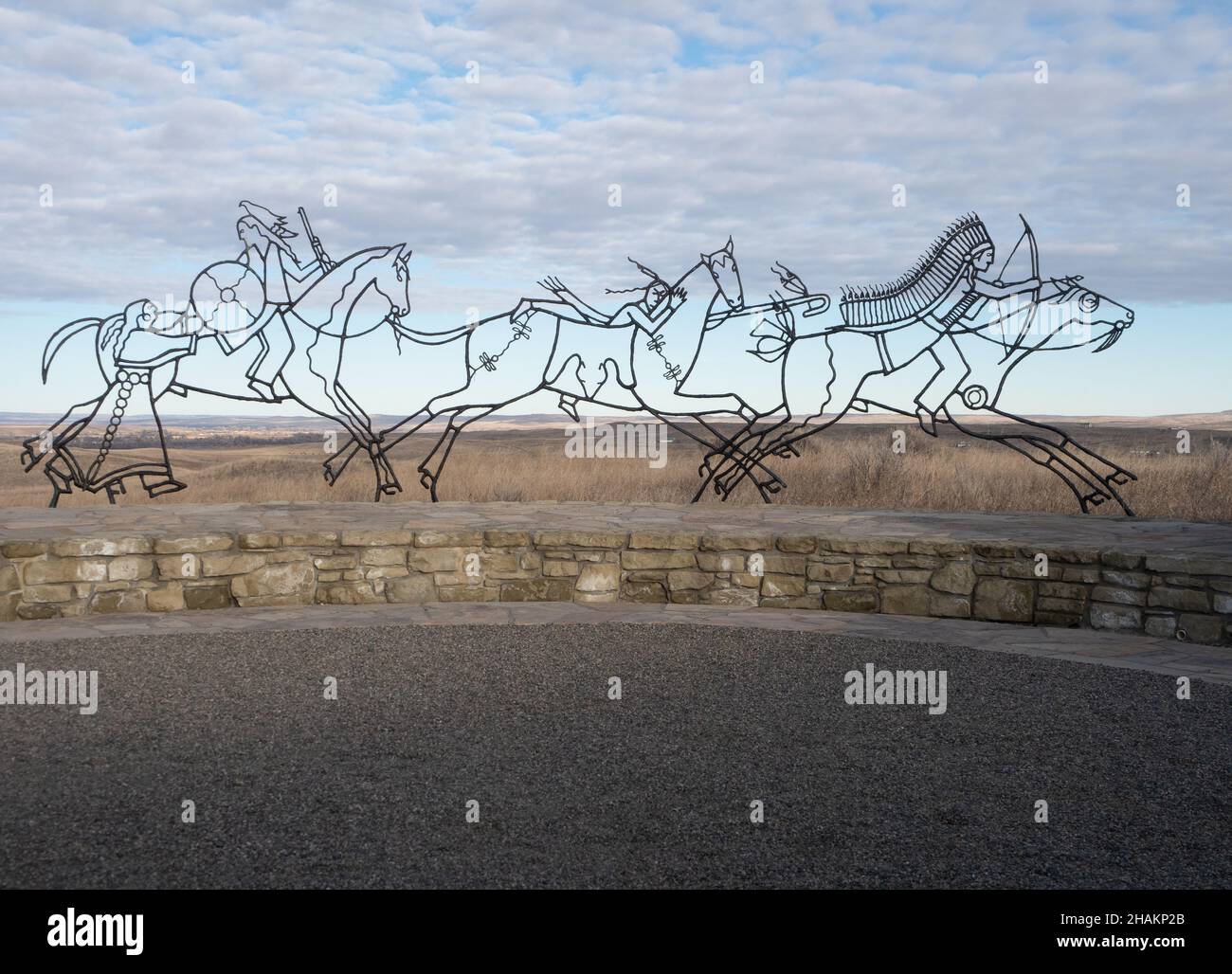 Peace Thru Unity Indian Memorial Sculpture au champ de bataille de Little Bighorn du Montana par l'artiste Oglala Sioux, Colleen Cutschall. Banque D'Images