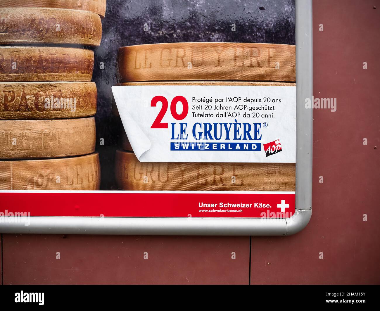 Gruyères, Suisse - 23 novembre 2021 : célèbre fromagerie suisse la Maison du Gruyère. Banque D'Images