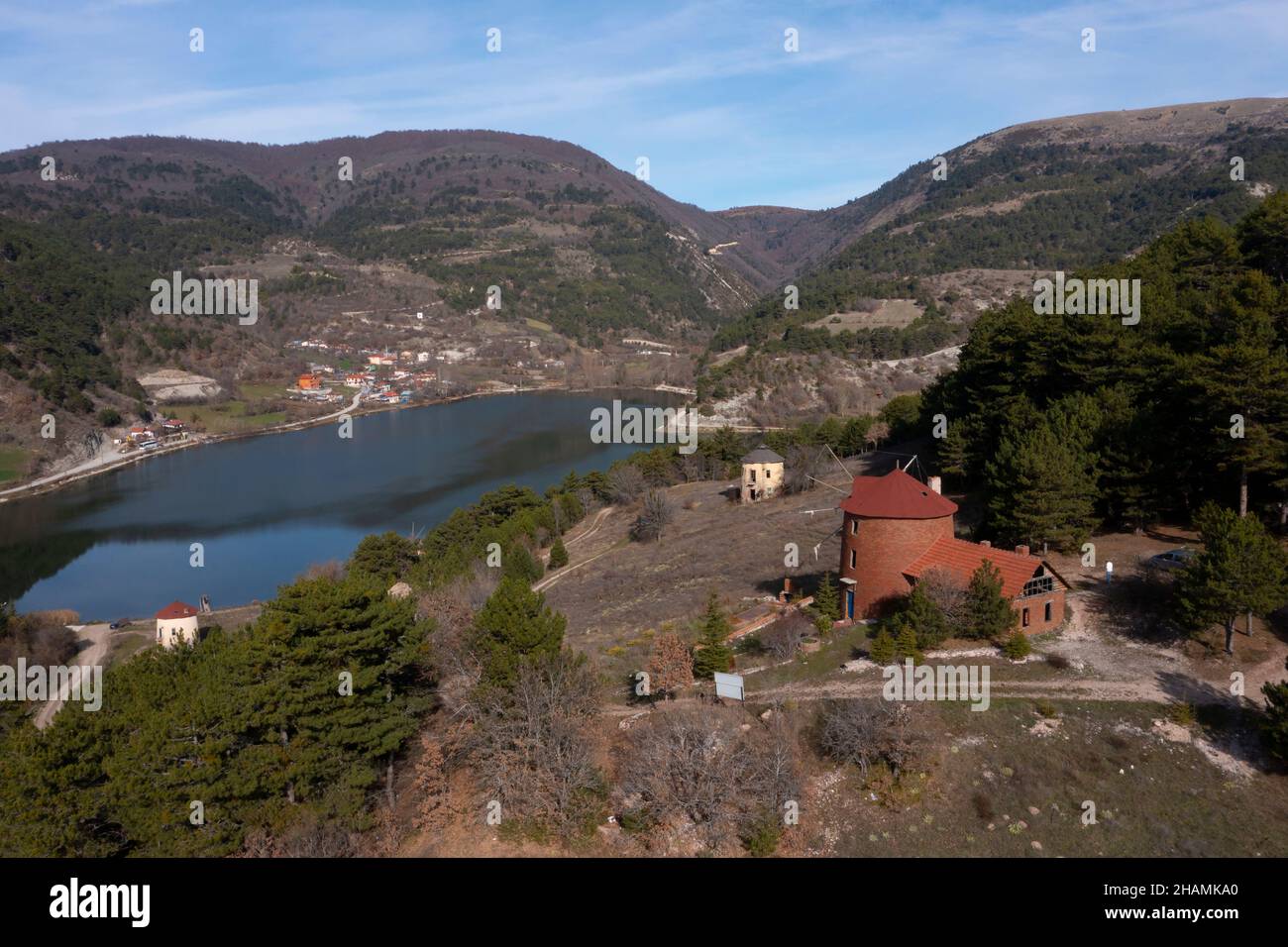 Moulins à vent du lac Cubuk (Çubuk Gölü), Goynuk - Bolu - Turquie Banque D'Images