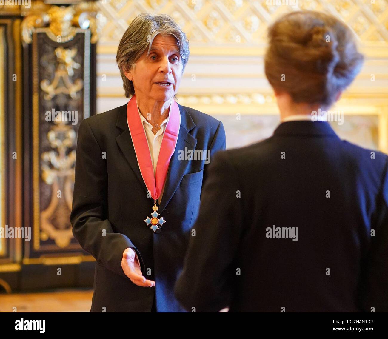 M. Anthony Browne, de Kent, est nommé CBE (commandant de l'ordre de l'Empire britannique) par la princesse Royal au château de Windsor.Date de la photo: Mardi 14 décembre 2021. Banque D'Images