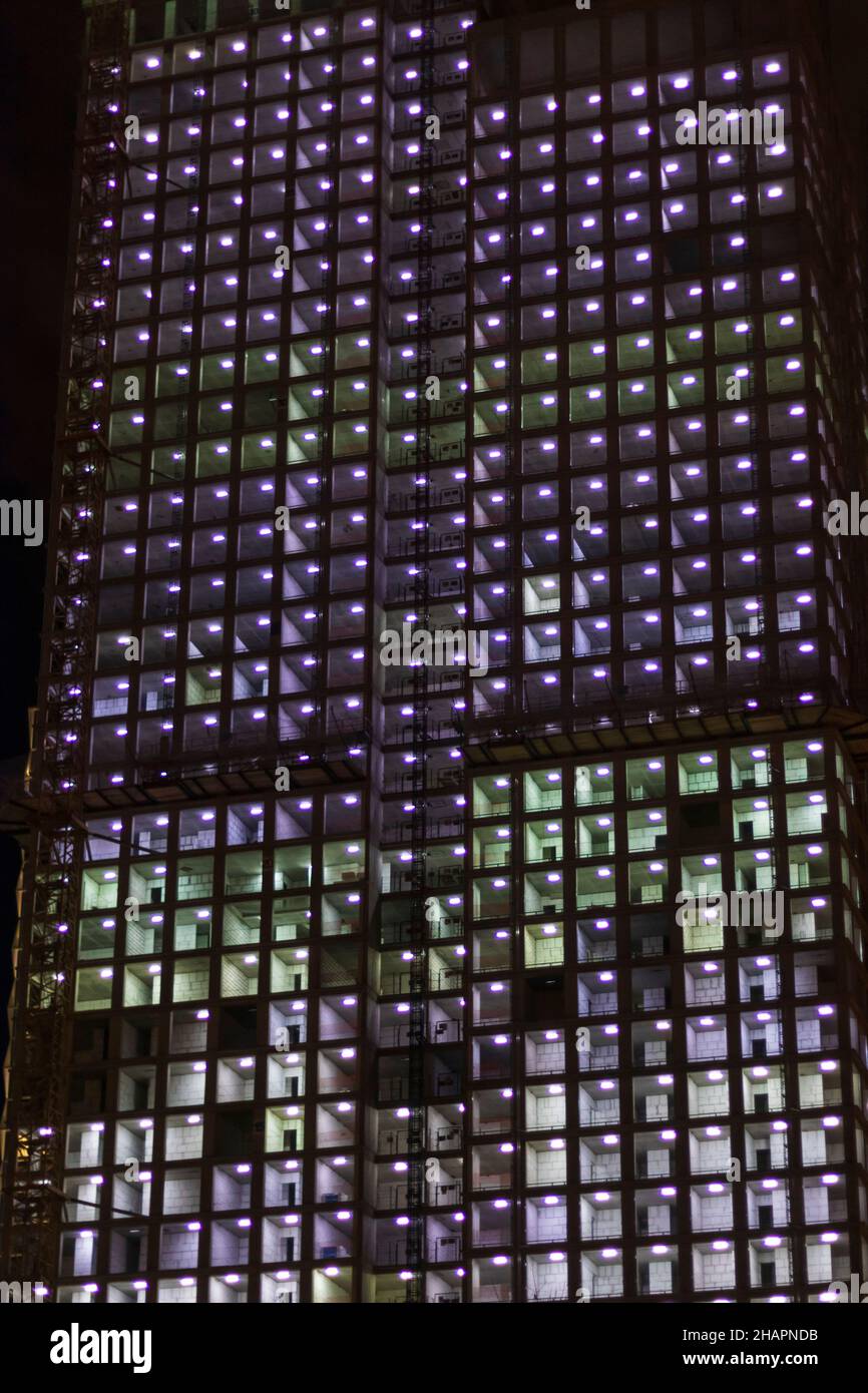 nuit ville gratte-ciel centre d'affaires circulation transport feux urbain vibe concept papier peint Banque D'Images