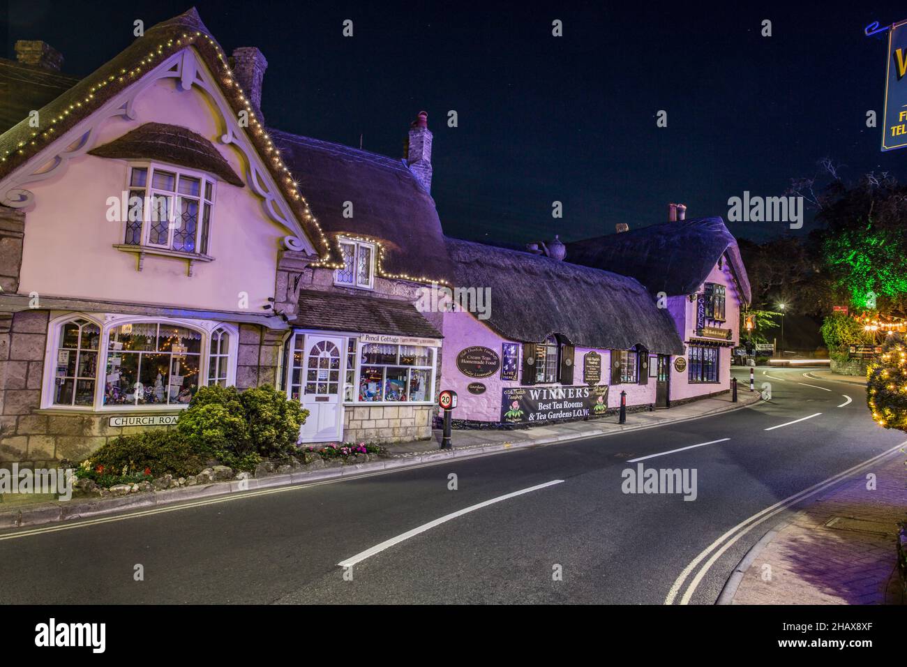 Shanklin est une station balnéaire traditionnelle située sur la côte sud-est de l'île de Wight.Shanklin, jeune ou vieux, a beaucoup à offrir, avec du sable long Banque D'Images