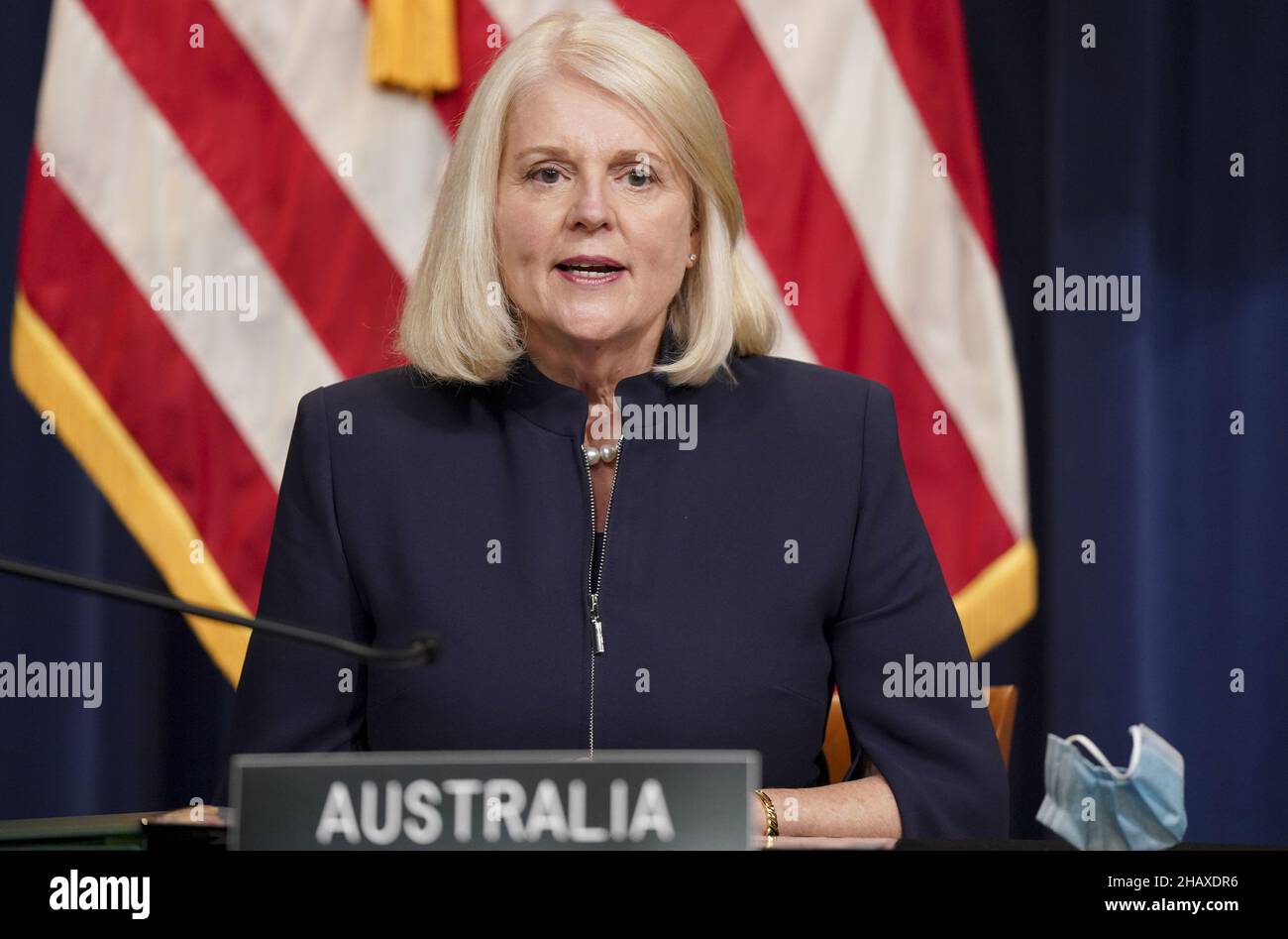 Washington, États-Unis.15th décembre 2021.La ministre australienne de l'intérieur Karen Andrews et le procureur général Merrick Garland (non représenté) annoncent un nouveau partenariat historique pour l'application de la loi au ministère de la Justice des États-Unis à Washington, DC, le mercredi 15 décembre 2021.Un accord bilatéral entre les États-Unis et l'Australie a été signé dans le but de renforcer la sécurité publique des deux pays.Photo de Leigh Vogel/UPI .Crédit : UPI/Alay Live News Banque D'Images