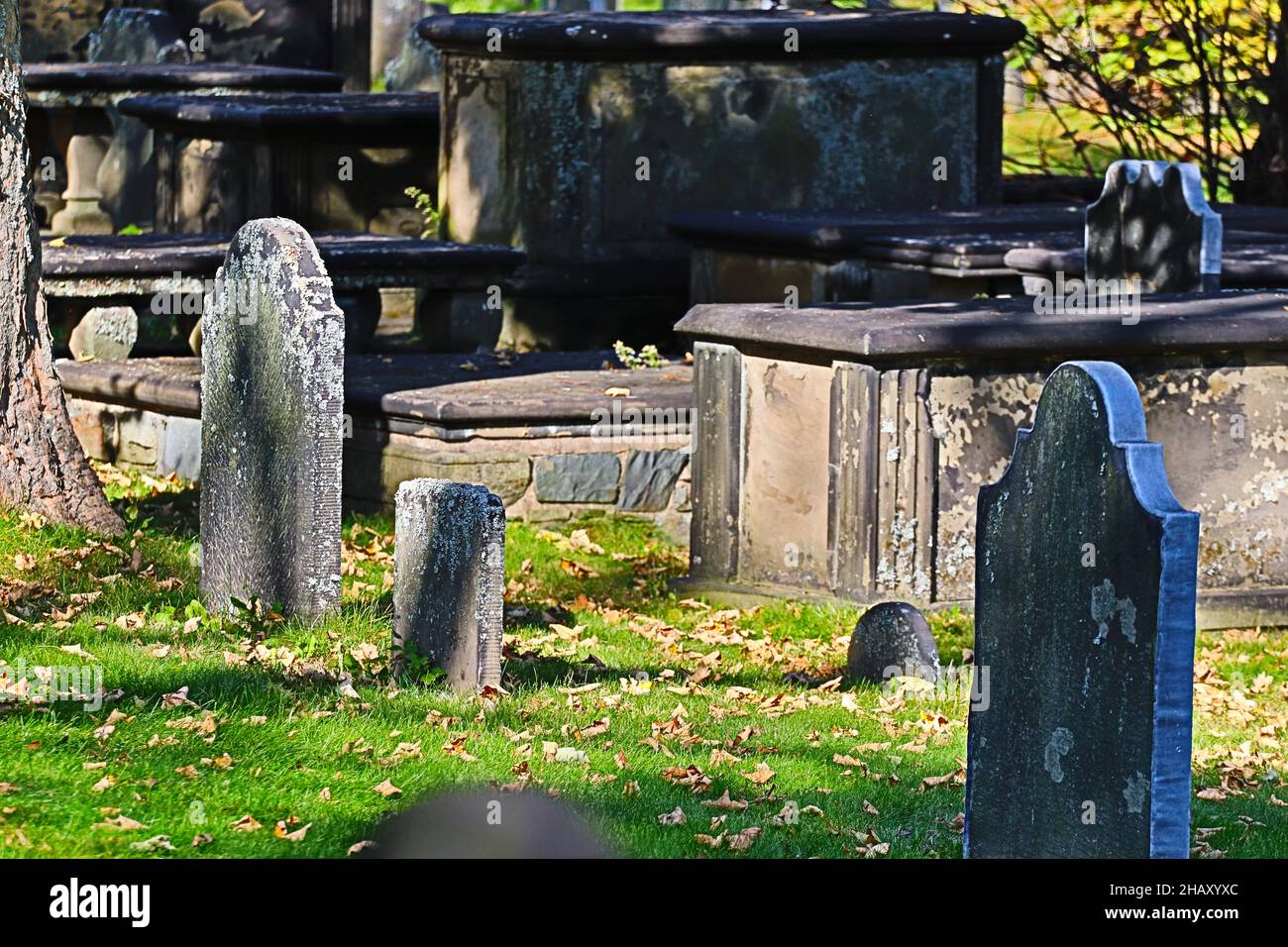 HALIFAX, CANADA - le 07 octobre 2021 : l'ancien cimetière est situé dans un cimetière du centre-ville, à Halifax, au Canada Banque D'Images