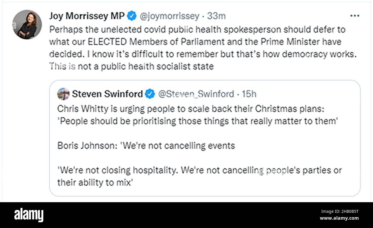 Screengrab du tweet du député conservateur Joy Morrissey répondant à un tweet sur le professeur Chris Whitty exhortant les gens à donner la priorité à leurs interactions sociales afin d'endiguer la propagation de la variante Omicron.Date d'émission : jeudi 16 décembre 2021. Banque D'Images