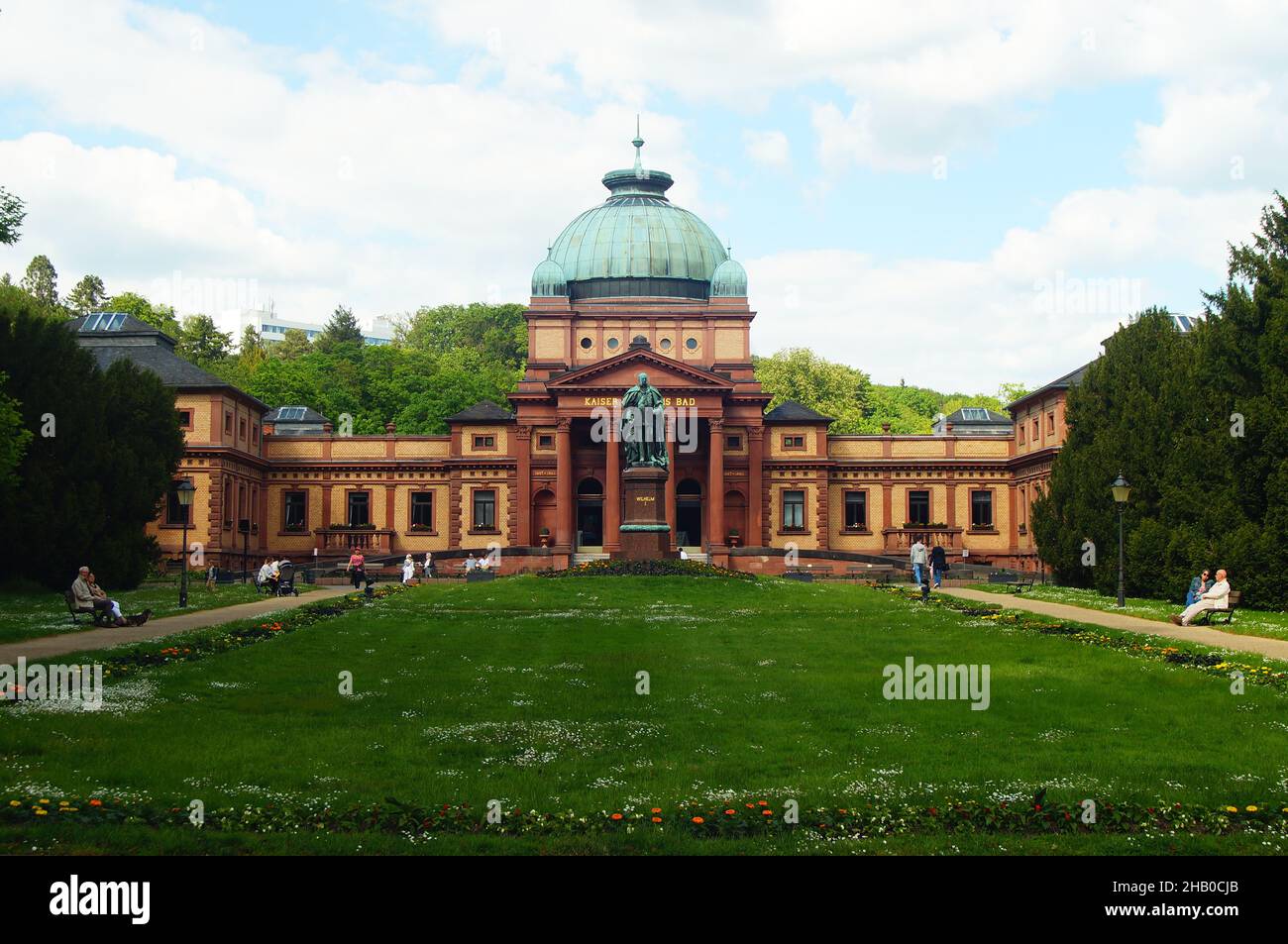 BAD HOMBURG, ALLEMAGNE - 30 mai 2021: Le Kaiser-Wilhelms-Bad à Bad Homburg, Hesse, Allemagne.Un centre de remise en forme a ouvert ses portes en 1890. Banque D'Images