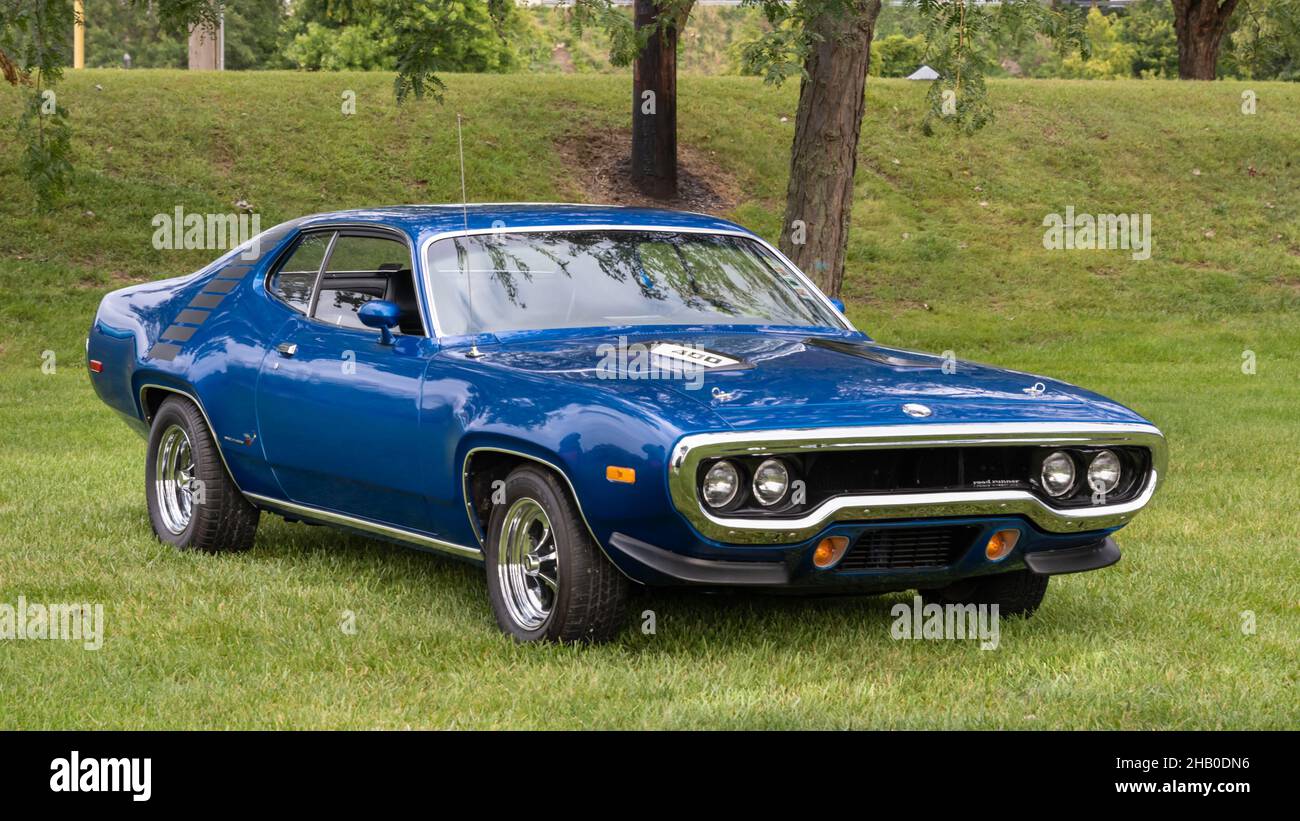 FRANKENMUTH, MI/USA - 10 SEPTEMBRE 2021 : une voiture Plymouth Roadrunner 1971 au Frankenmuth Auto Fest, qui a lieu dans Heritage Park. Banque D'Images