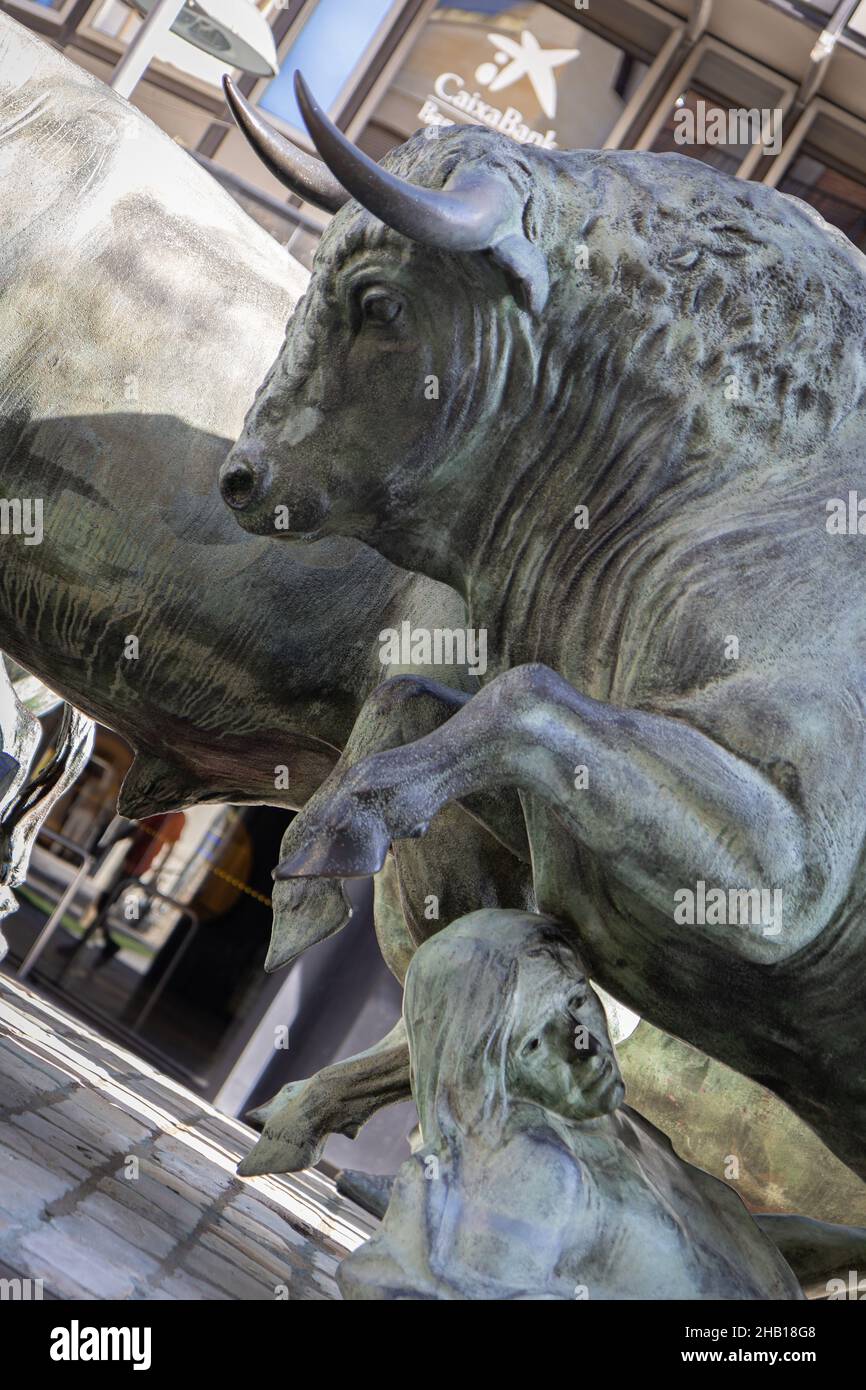 PAMPELUNE: ESPAGNE-AOÛT 5; 2021: Monument à la course des taureaux (encierro).Festival de San Fermin. Banque D'Images