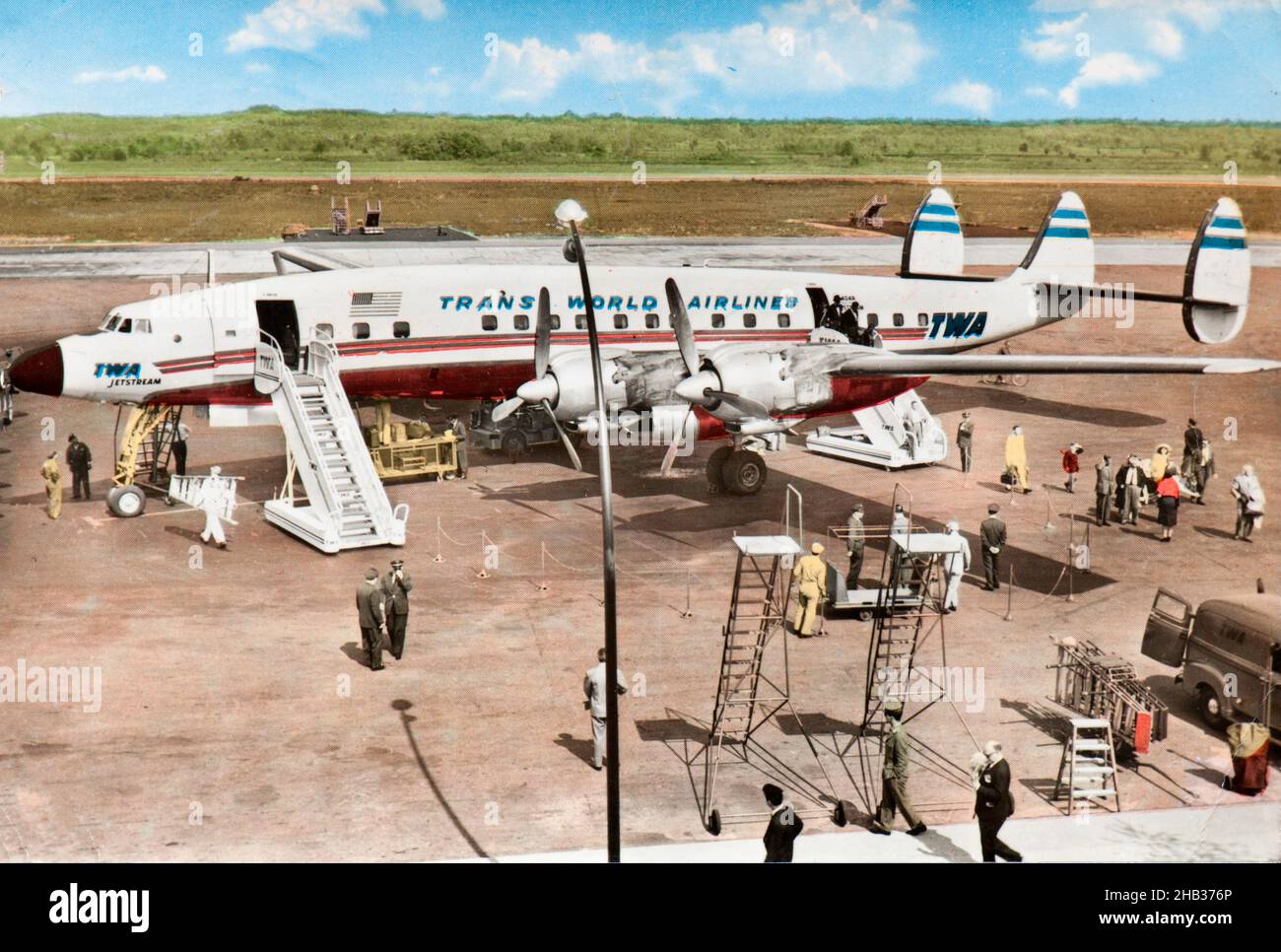 Un avion de ligne TWA Super Constellation, stationné à l'aéroport de Malpensa (Milan) au début des années soixante Banque D'Images