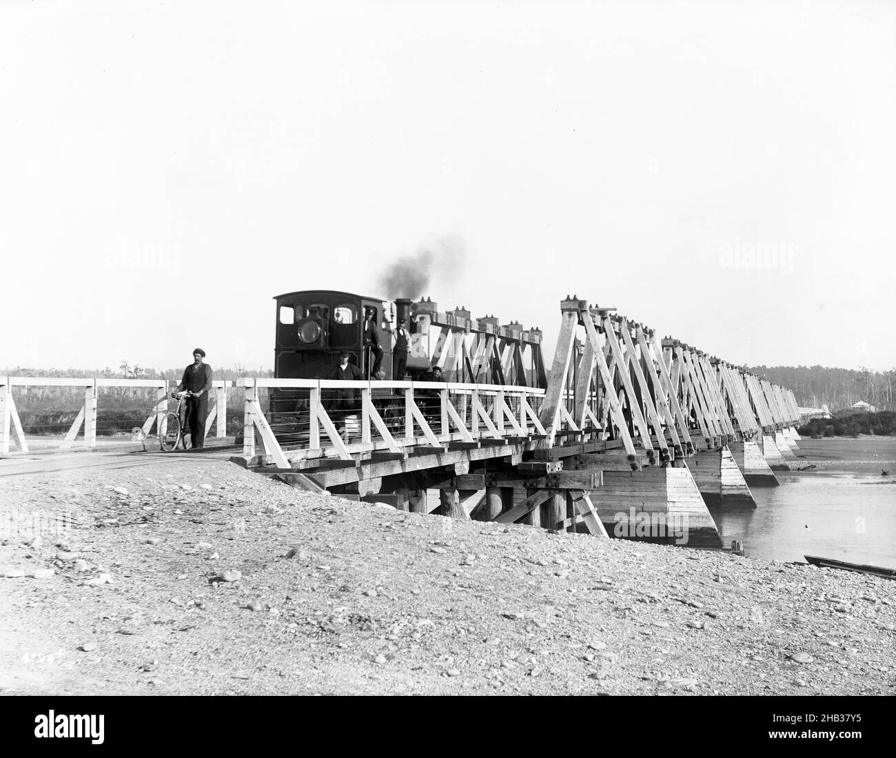 Ross - Pont du chemin de fer Hokitika, studio Muir & Moodie, studio de photographie, vers 1905, Dunedin Banque D'Images