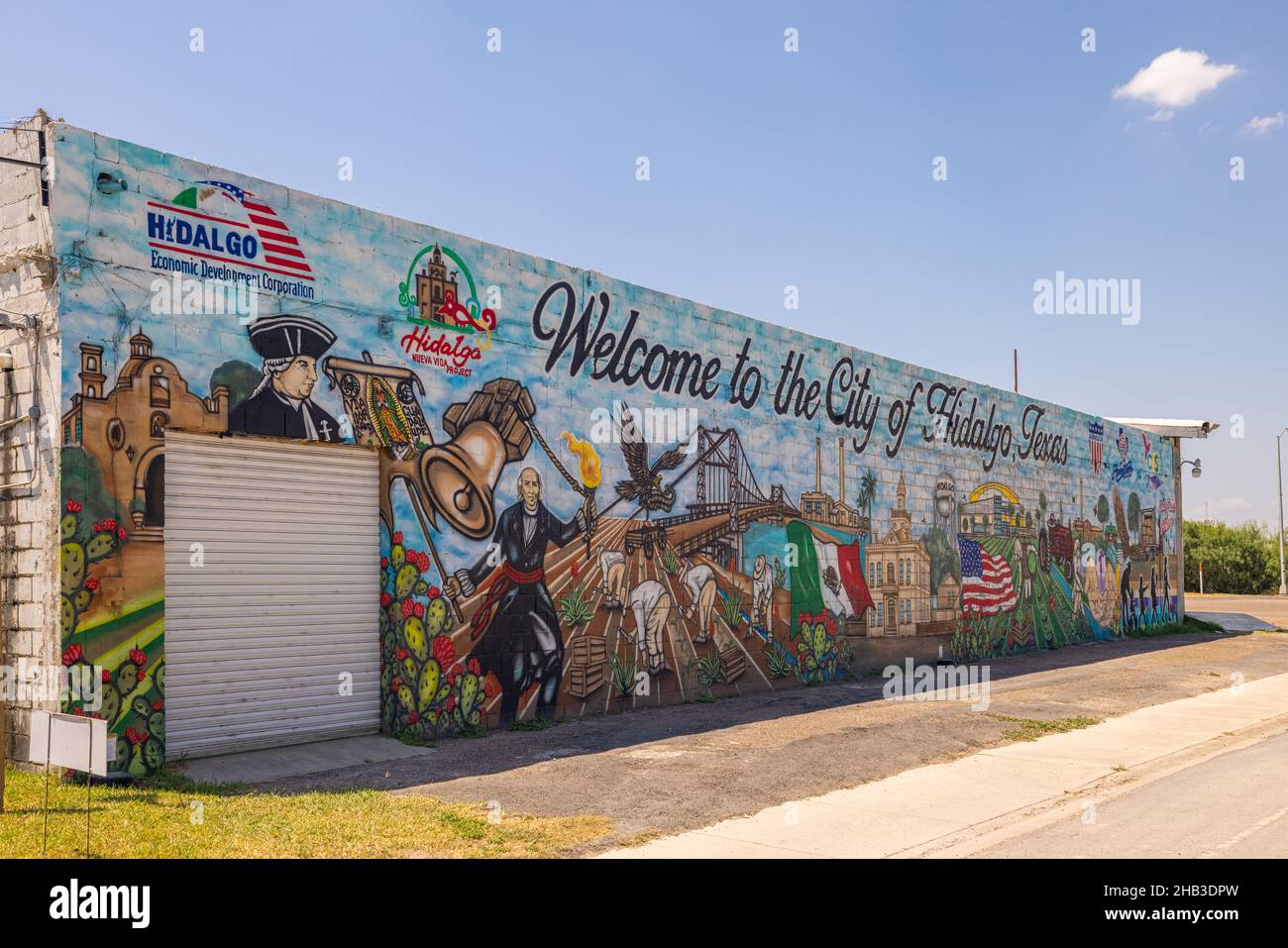 Hidalgo, Texas, États-Unis - 11 septembre 2021 : fresque accueillant les visiteurs de la ville de Hidalgo Banque D'Images