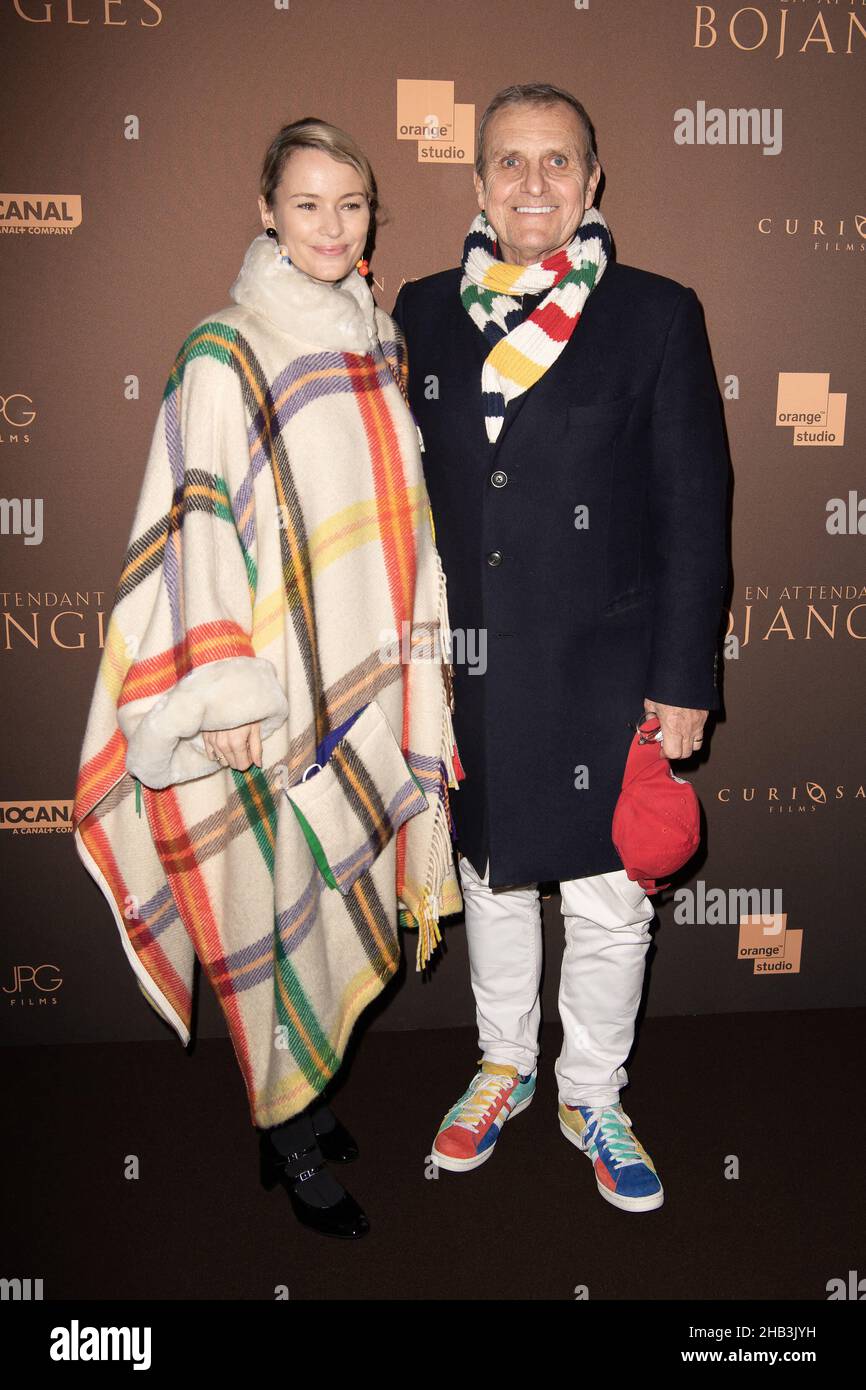 Jean-Charles de Castelbajac et Pauline Drouas assistent à la première du film en attendant Bojangles à l'Opéra de Pathe, le 16 décembre 2021 à Paris, France.Photo de David Niviere/ABACAPRESS.COM Banque D'Images