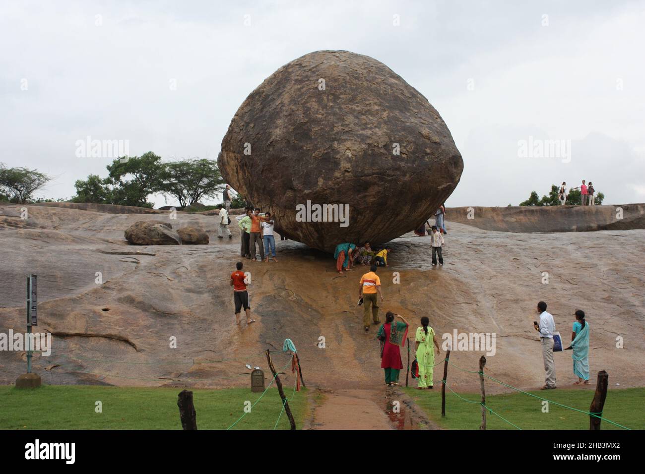 Krishnas Butter ball Grande pierre à Mamallapuram Tamil Nadu Inde Banque D'Images