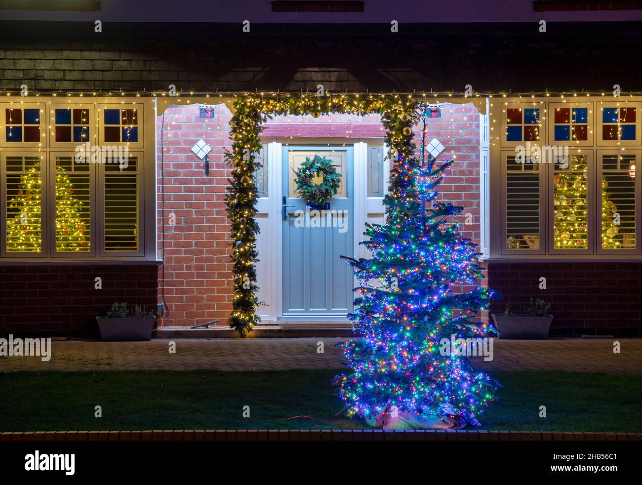 Décorations de maison de Noël.Twyford, Banbury, Oxfordshire, Angleterre Banque D'Images