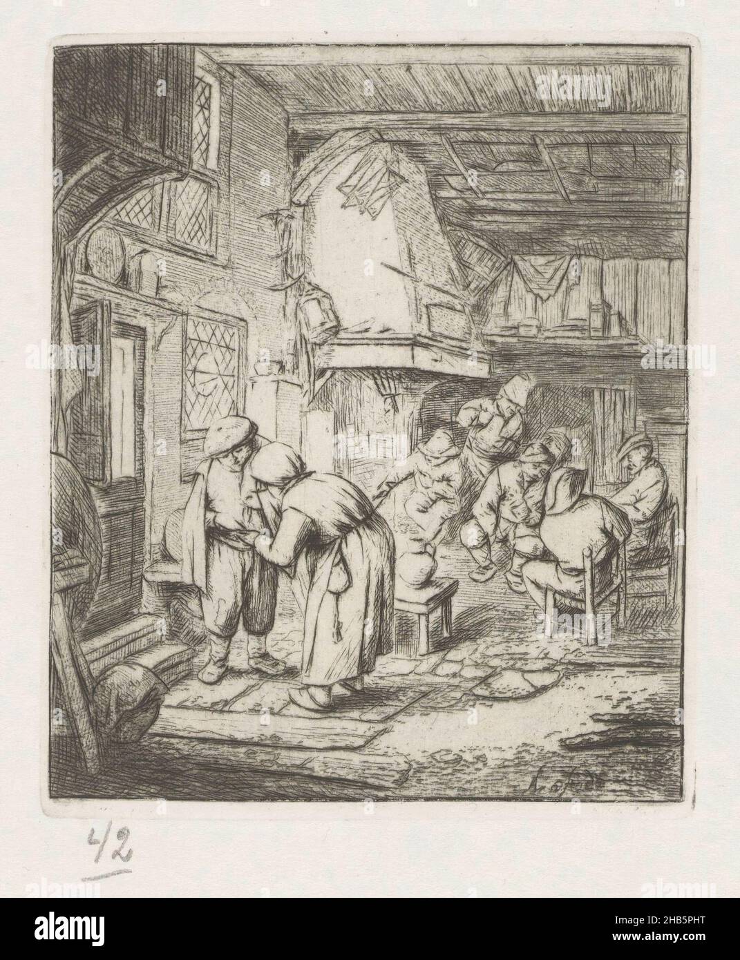 Homme qui paie ses dépenses à une femme à une auberge, intérieur d'une auberge montrant un agriculteur qui verse ses dépenses engagées avec une femme.La lumière entre par les fenêtres et une porte à moitié ouverte également sur un groupe d'hommes près de la cheminée à l'arrière de la pièce.L'imprimé fait partie d'un portfolio et est imprimé avec un autre imprimé sur une page d'album., imprimeur: Adriaen van Ostade (mentionné sur l'objet), dessinateur intermédiaire: Adriaen van Ostade, Haarlem, 1647 - 1653 et/ou 1941, papier, gravure, hauteur 105 mm × largeur 87 mm Banque D'Images