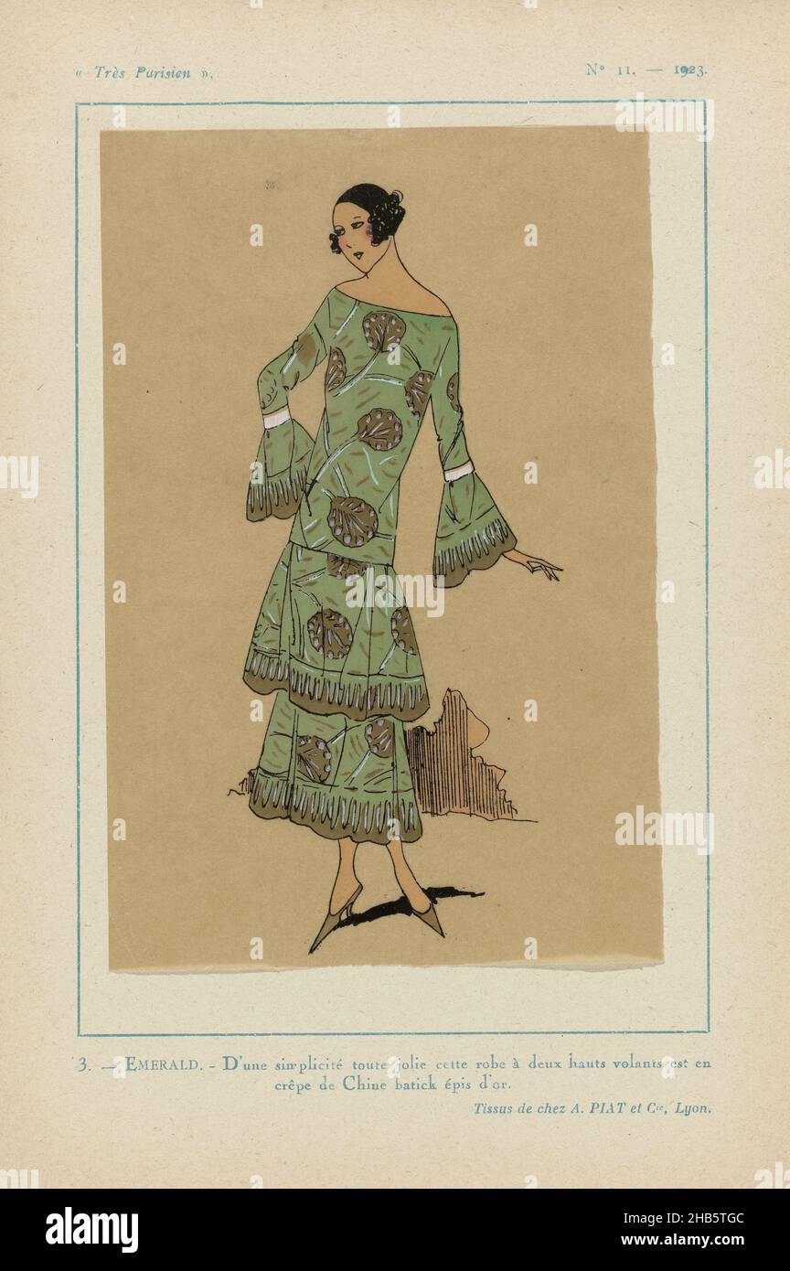 Paris, 1923, n° 11: 3.- ÉMERAUDE.- d'une simple touche jolie..., robe avec deux larges trèfles de 'crêpe de Chine batick épis d'Or'.Tissus par A. Piat.Imprimé du magazine de mode Très parisien (1920-1936)., Imprimeur: Anonyme, A. et Cie Piat (mentionné sur l'objet), Lyon, Paris, 1923, papier,impression typographique, hauteur 269 mm × largeur 180 mm Banque D'Images