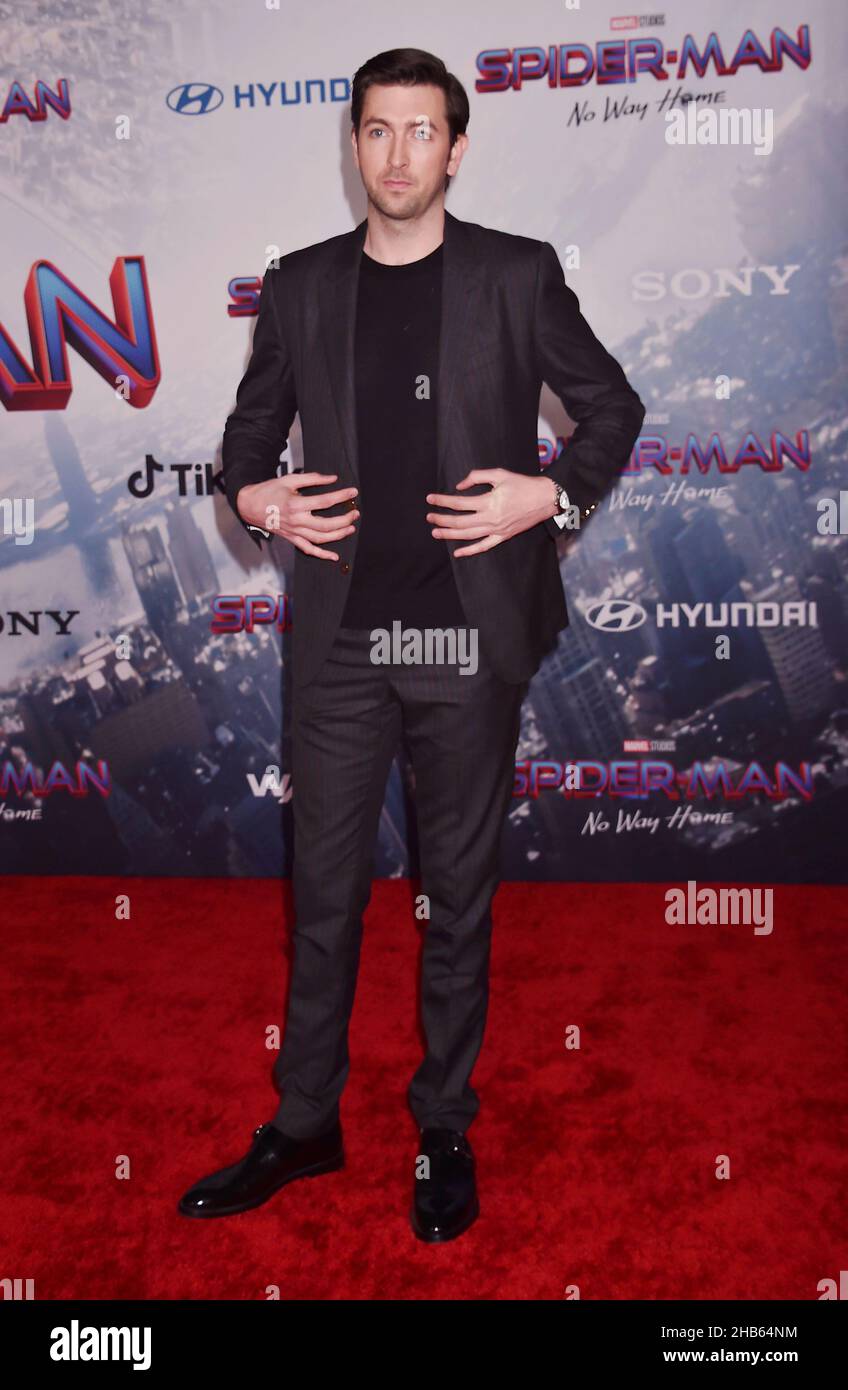 LOS ANGELES, CA - 13 DÉCEMBRE : Nicholas Braun assiste à la première de Sony Pictures « Spider-Man: No Way Home », à Los Angeles, au Regency Village Theatre, le 13 décembre 2021 à Los Angeles, en Californie. Banque D'Images