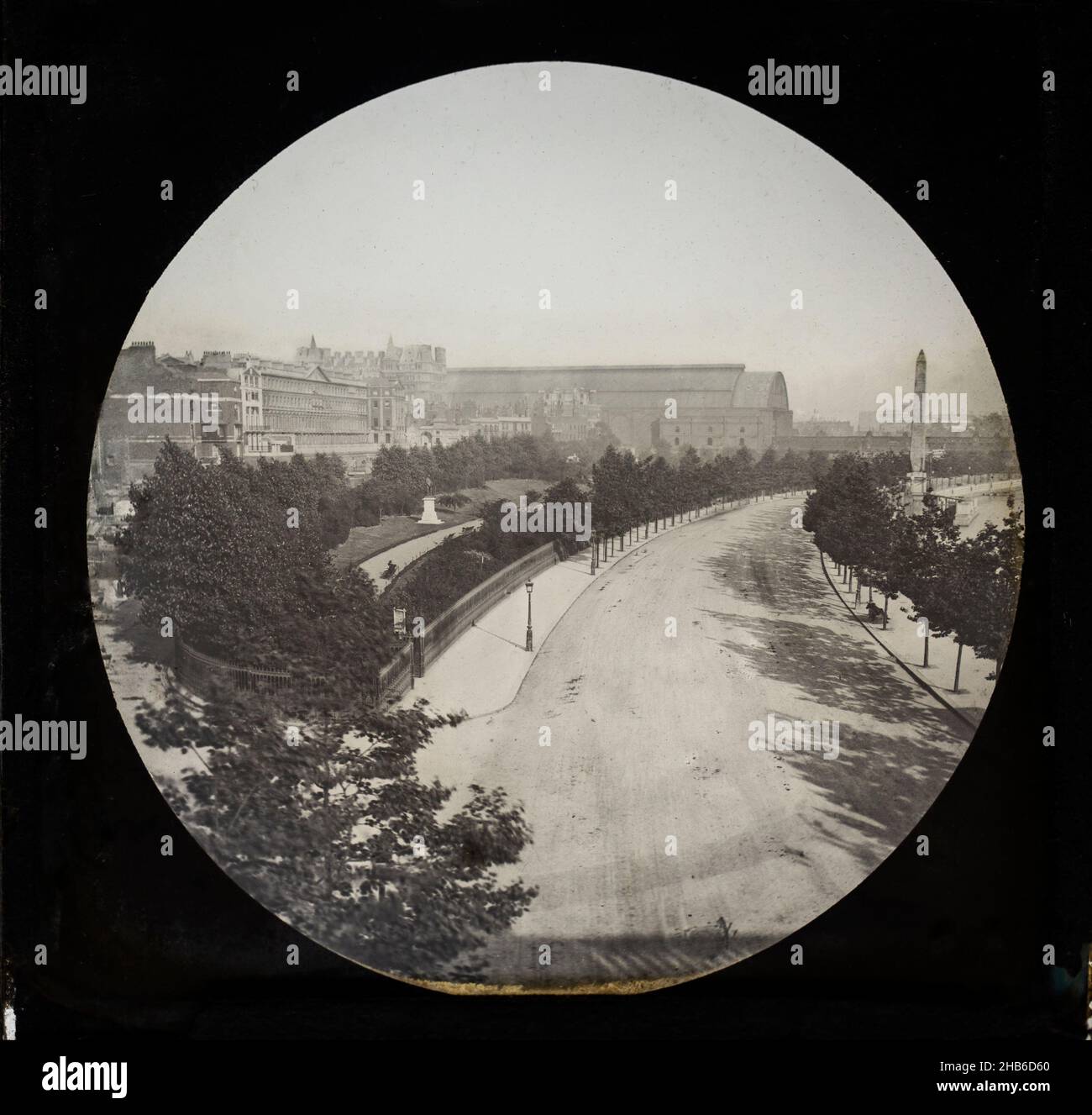 Gare de Victoria Embankment et Charing Cross, Londres, Angleterre, Royaume-Uni, a terminé 1870 sous la direction de Joseph Bazalgette, photographie considérée comme c 1890 Banque D'Images