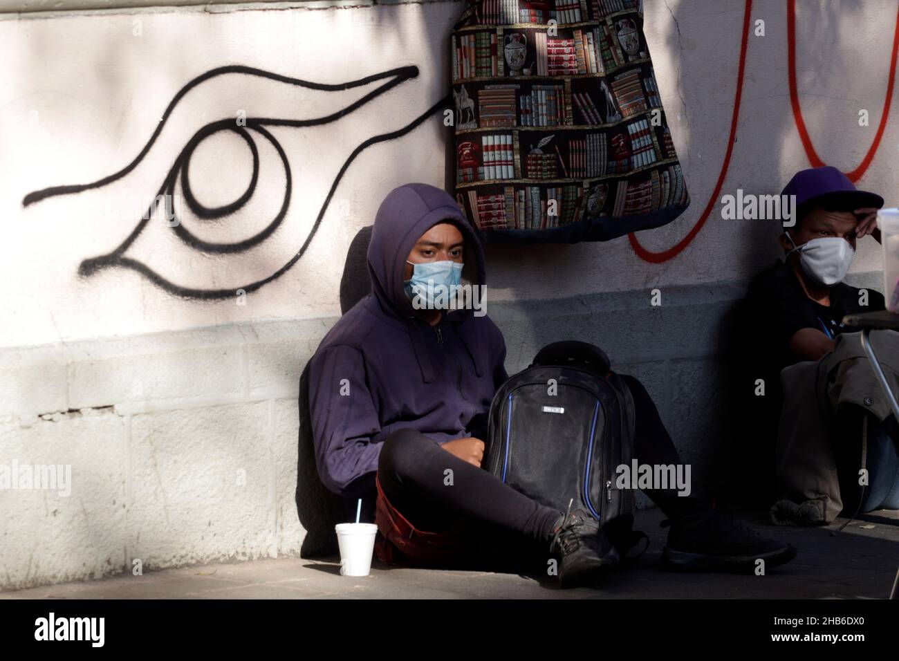 Non exclusif: MEXICO, MEXIQUE - 16 DÉCEMBRE 2021: Centro American migrants dirigés par Irineo Mujica, assister au Palais national pour rencontrer par le di Banque D'Images