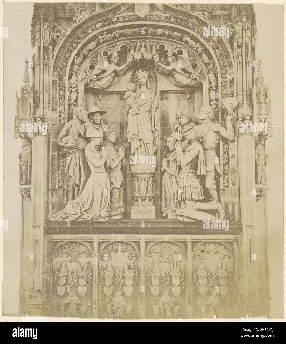 Tombeau monument pour Engelbrecht I, Comte de Nassau-Dillenburg, Johanna van Polanen, Johan IV, Comte de Nassau-Dillenburg,Et Maria van Loon-Heinsberg, tombeau monument pour Engelbrecht I, Johanna, Johan IV et Maria dans le Grote Kerk à Breda, mort le 3 mai 1442, le 15 mai 1445,3 février 1475 et 20 avril 1502., anonyme, anonyme, pays-Bas,1850 - 1930, support photographique, hauteur 205 mm × largeur 184 mm Banque D'Images