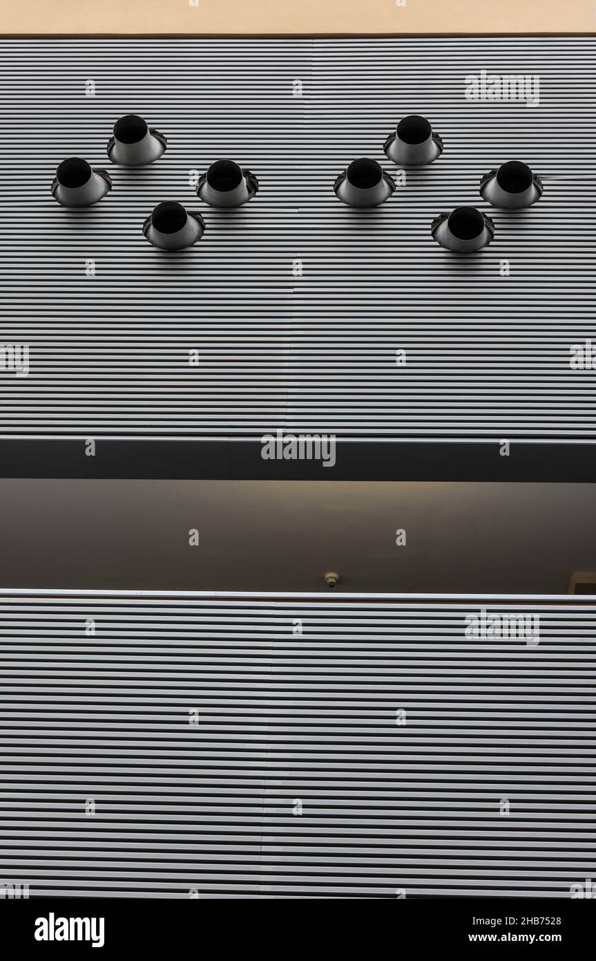 Ljubljana, Slovénie - 04 07 2018 : textures abstraites et motifs du mur de la Galerie nationale de Slovénie Banque D'Images