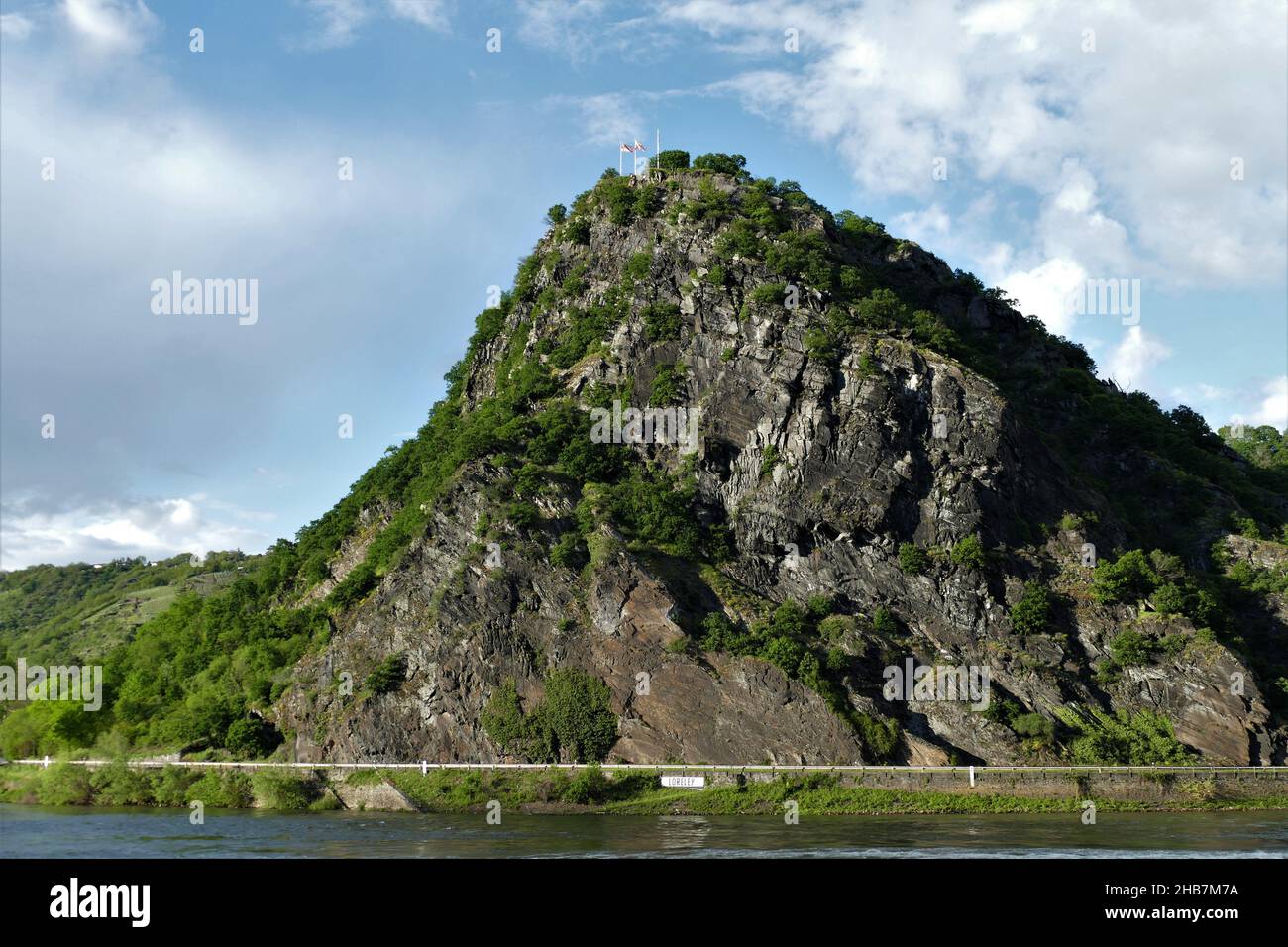 Loreley Rocks au printemps avec le Rhin à St.-Goarshausen Banque D'Images