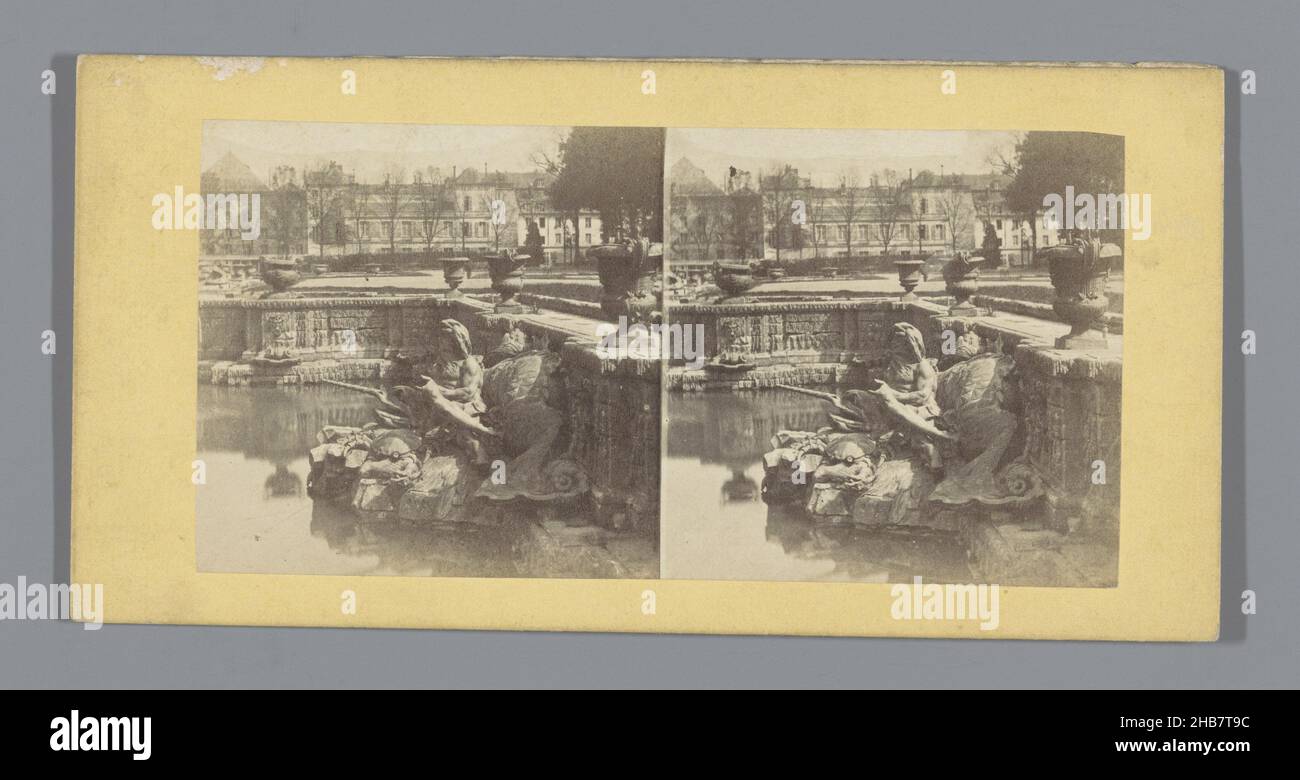 Partie de l'étang Neptune dans les jardins de Versailles, anonyme, Tuin van Versailles, c.1850 - c.1875, carton, imprimé albumine, hauteur 85 mm × largeur 170 mm Banque D'Images