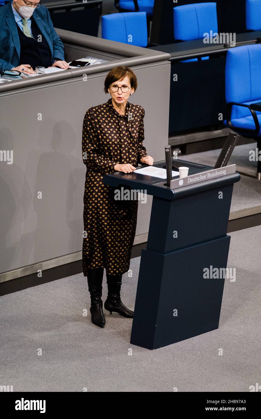 Berlin, Allemagne.16th décembre 2021.Bettina Stark-Watzinger, économiste et politicien allemand du Parti démocratique libre, FDP.(Credit image: © Ralph Pache/PRESSCOV via ZUMA Press Wire) Banque D'Images