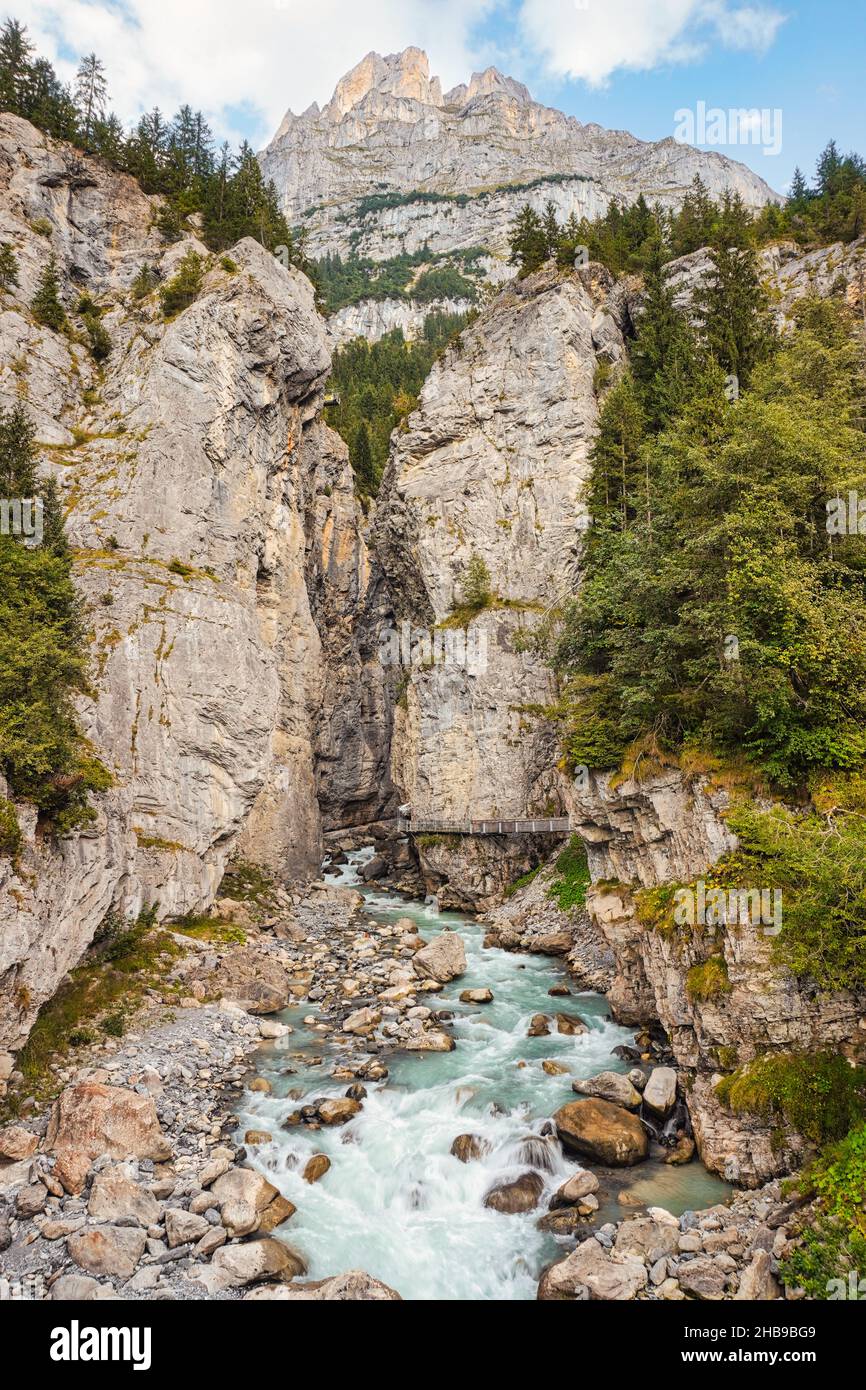 Canyon du glacier de Grindelwald.Paysage de montagne alpin avec rivière glaciaire turquoise, gorge de glacier dans l'Oberland bernois, Suisse. Banque D'Images