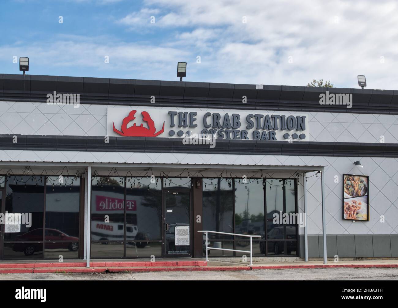 Houston, Texas États-Unis 11-12-2021: L'extérieur du restaurant Crab Station à Houston, Texas.Magasin de la chaîne de fruits de mer basé au Texas. Banque D'Images