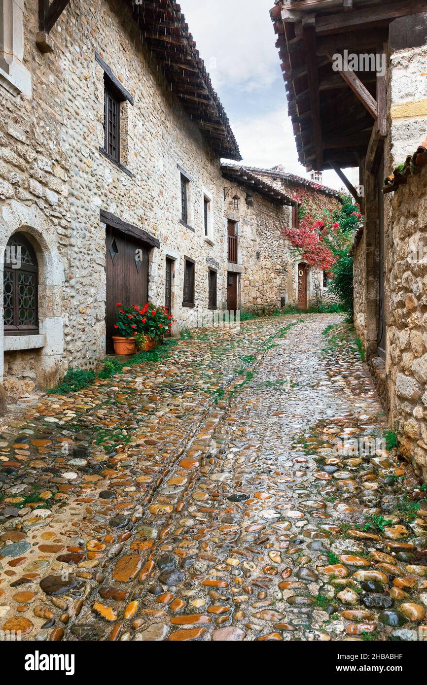 France ain medieval village perouges Banque de photographies et d ...