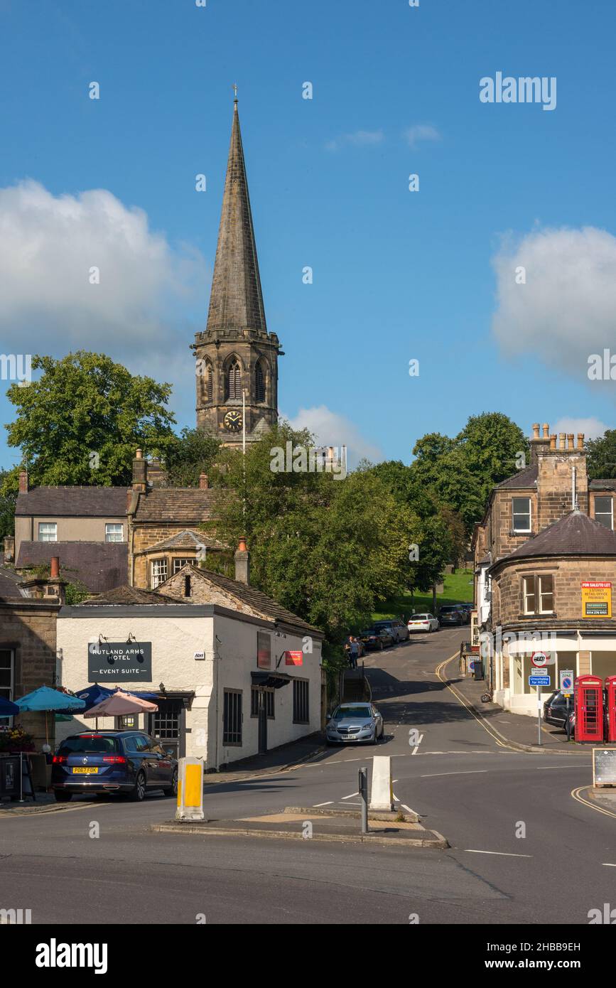 North Church Street, Bakewell avec All Saints Parish Church, Derbyshire Banque D'Images
