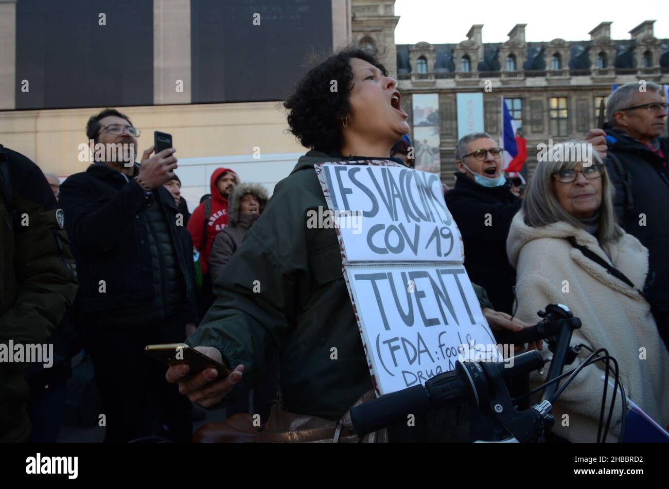 Une foule incroyable à Paris pour cette démonstration de santé anti-pass, à l'appel de florian philippot chef du parti "les patriotes" Banque D'Images