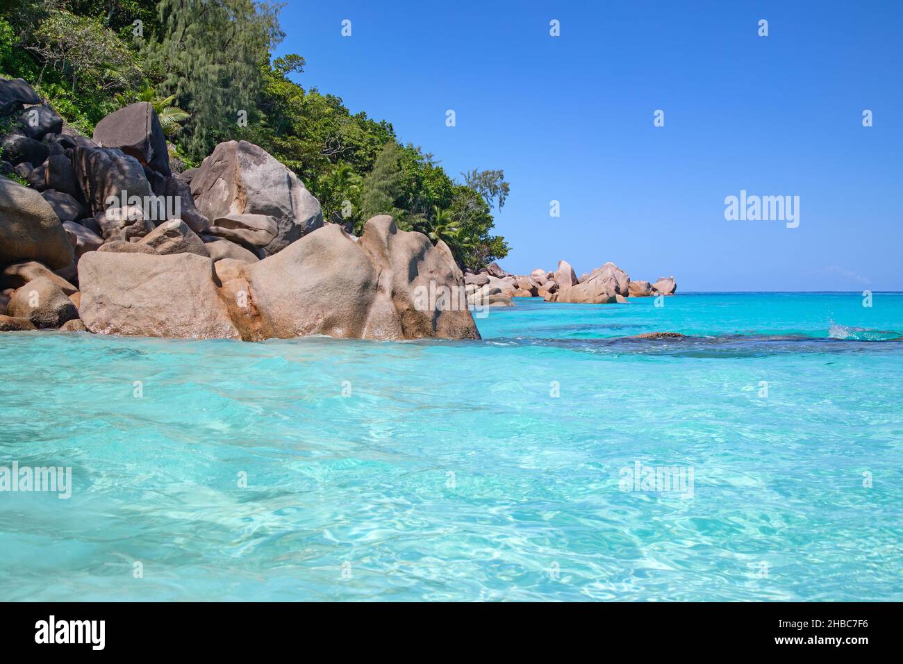 Célèbre plage d'Anse Georgette sur l'île de Praslin, Seychelles Banque D'Images