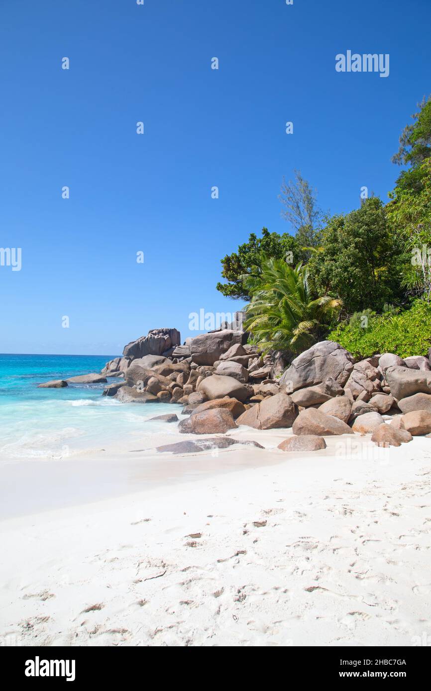 Célèbre plage d'Anse Georgette sur l'île de Praslin, Seychelles Banque D'Images