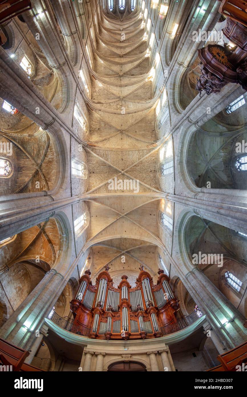 France, Var (83) Saint-Maximin-la-Sainte-Baume, orgue Isnard de la basilique Sainte-Marie-Madeleine, commencé en 1295 et achevé en 1532, est le mois Banque D'Images