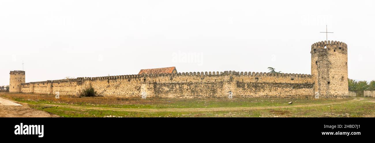 Grande vue panoramique sur le mur de la forteresse de Kolagiri sans personne.Joyau non découvert en Géorgie.Caucase Banque D'Images