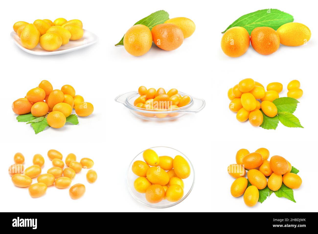 Collage de cumquats gros plan sur blanc Banque D'Images