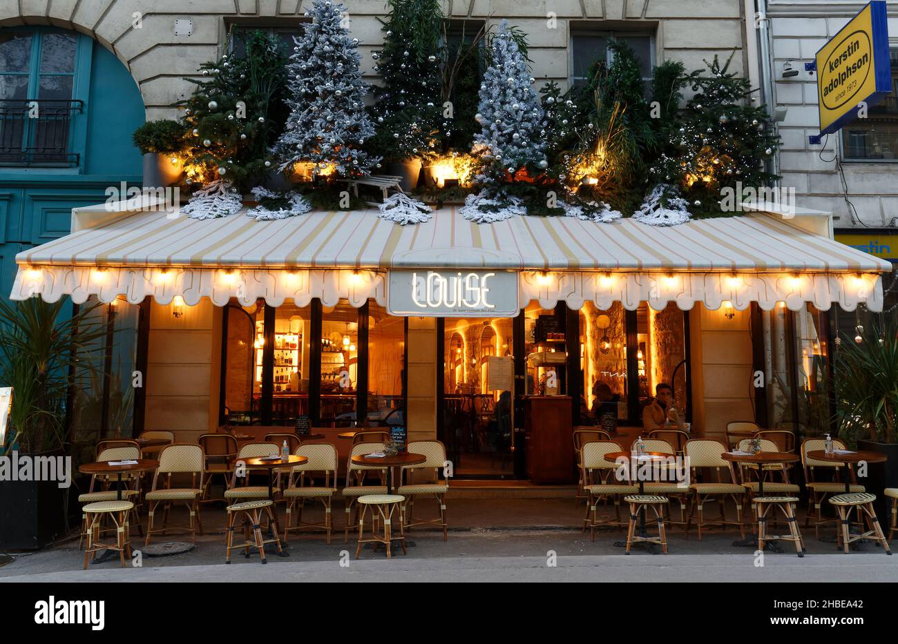 Cafe Louise, Paris, France, à l'extérieur à la recherche dans